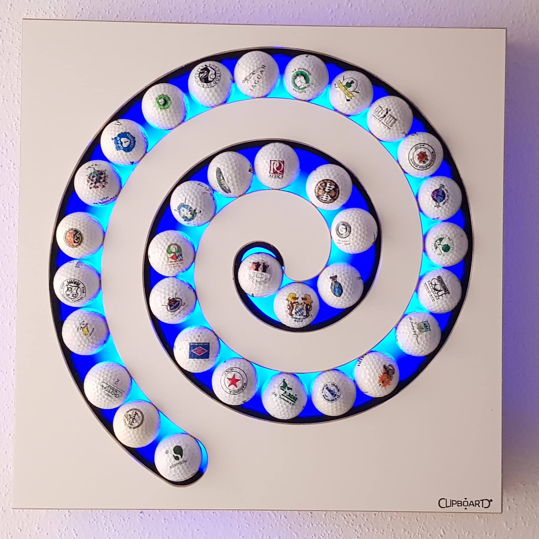 Golfballspirale mit optionaler LED für max. 30 Bälle – Wandhalterung aus Holz für Golfbälle – Design Golfballhalter – Made in Germany