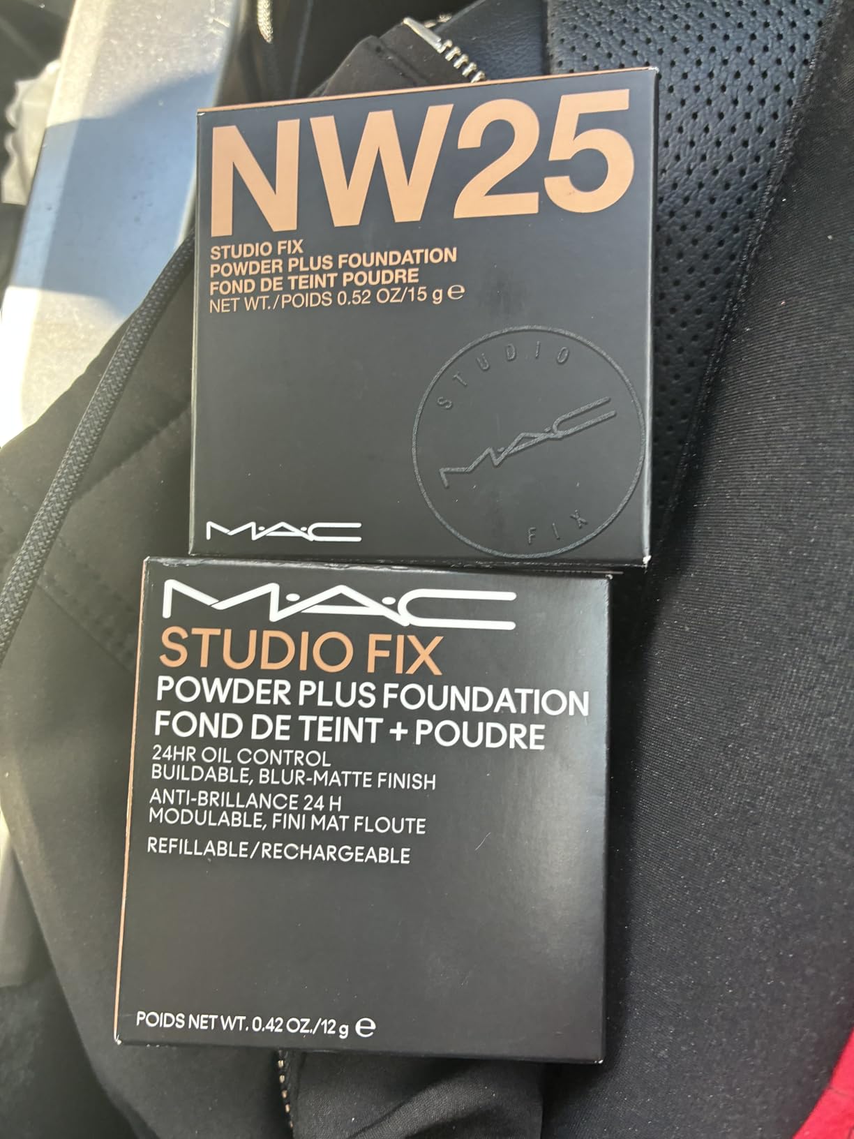 MAC Studio Fix Powder Plus Foundation - NW25 - Mid Tone Beige with Rosy Undertone for Light to Medium Skin (Neutral-warm) 15g / 0.52oz