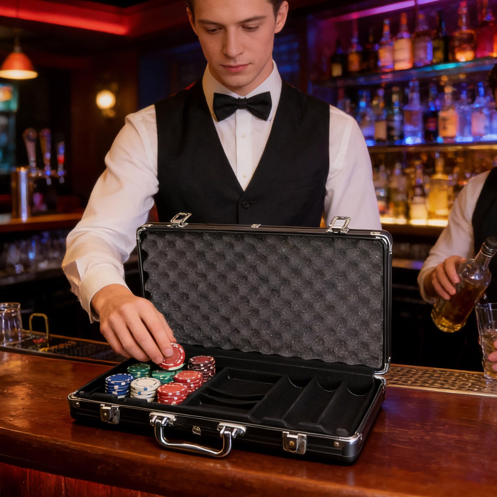 Valigetta da poker in alluminio nero opaco – Scatola vuota portatile con 300 pezzi | Organizer in metallo duro per serate di gioco per adulti, amici e appassionati di famiglia