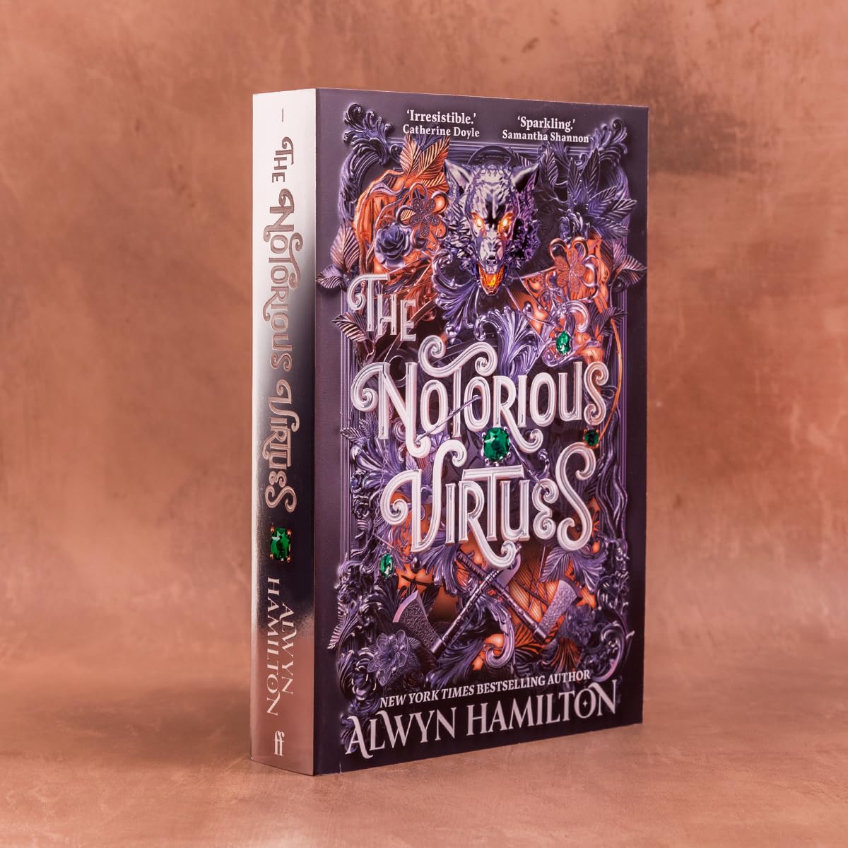 The Notorious Virtues: A glittering new fantasy thriller from the New York Times bestselling author of Rebel of the Sands