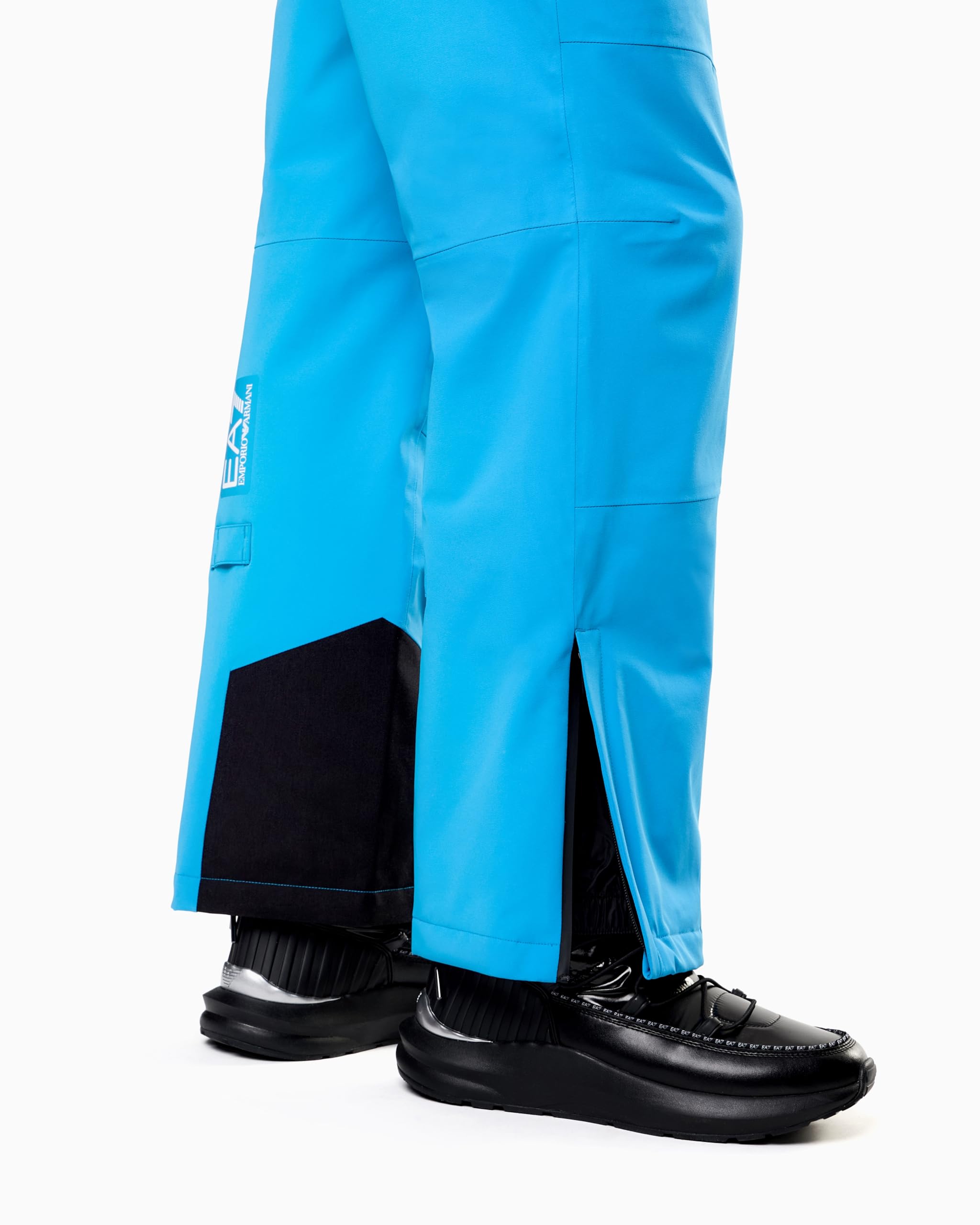 Emporio Armani EA7 Pantaloni da Sci Collezione Fisi in Tessuto Tecnico PROTECTUM7 ed Imbottitura in STRATUM7, 7M002633