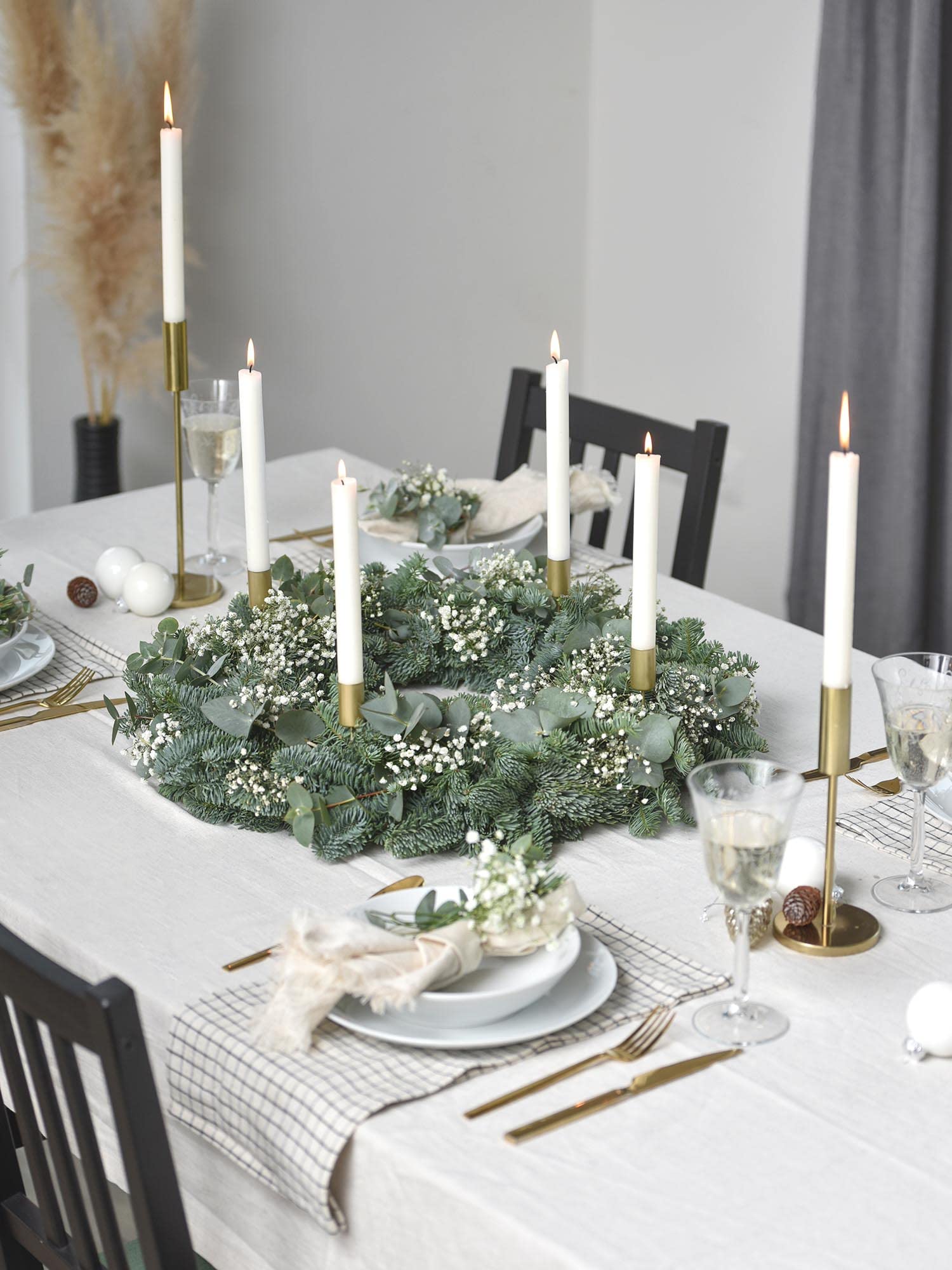 Tannenkranz aus frischer Nobilis-Tanne - FRISCH - 50 cm - beidseitig rund gebunden - Adventskranz Rohling