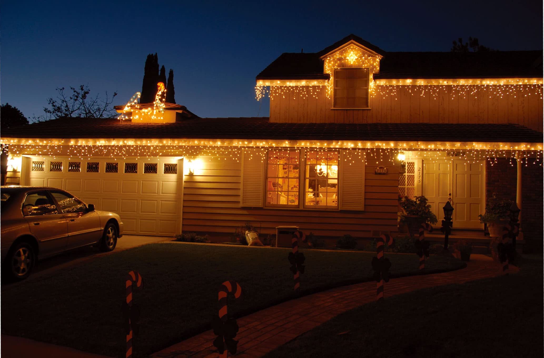 480 LEDs Snowing Icicle Lights - available in 4 Colors - Christmas Factory