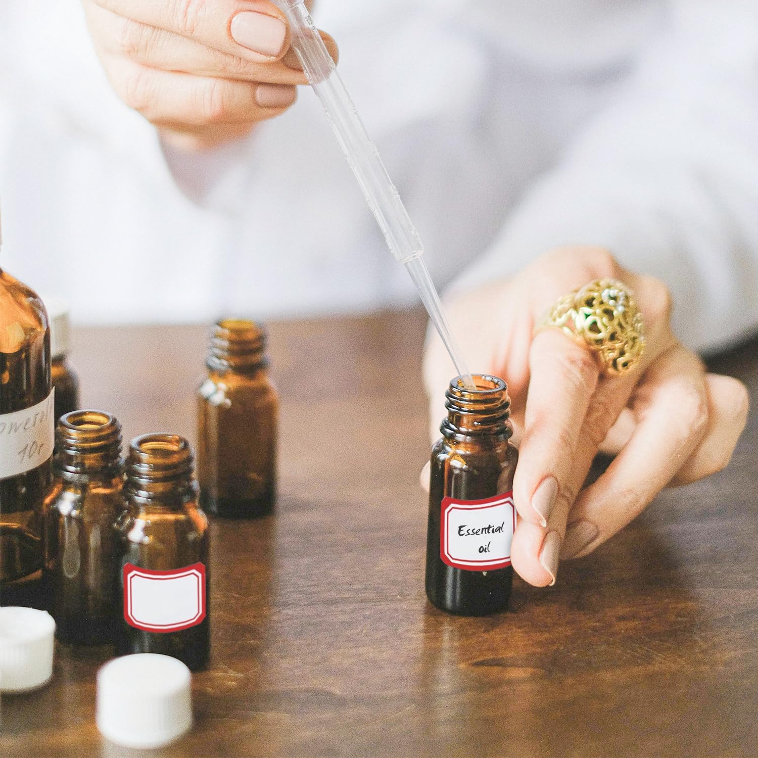 Lot de 30 flacons compte-gouttes en verre ambré de 15 ml pour huiles essentielles, parfums, liquides, laboratoires de chimie