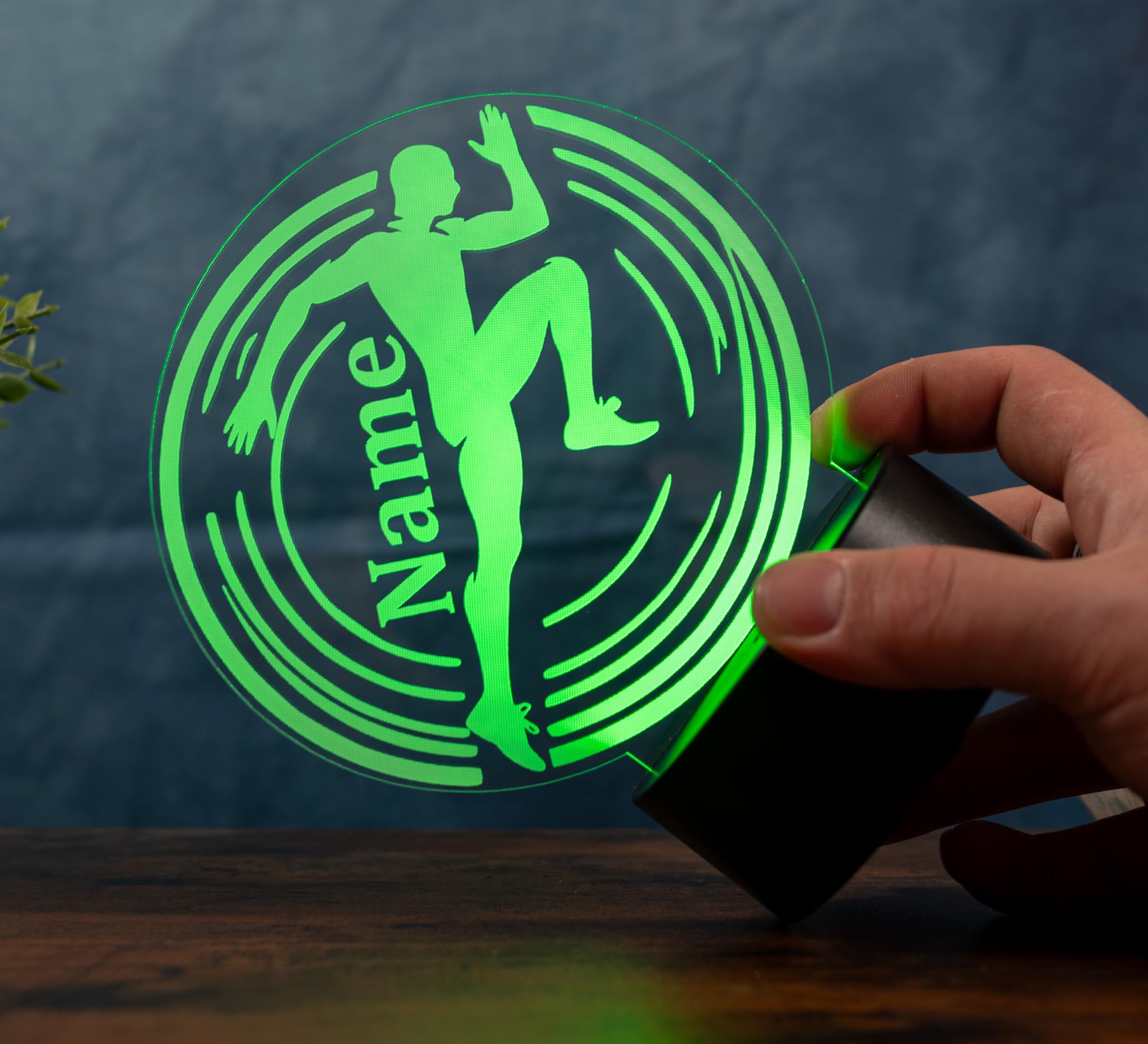 Läufer Lampe personalisiert – LED Nachtlicht mit Name | Sprint Geschenk Leichtathletik Deko | Running Light für Kinderzimmer, Schlafzimmer & Sportler