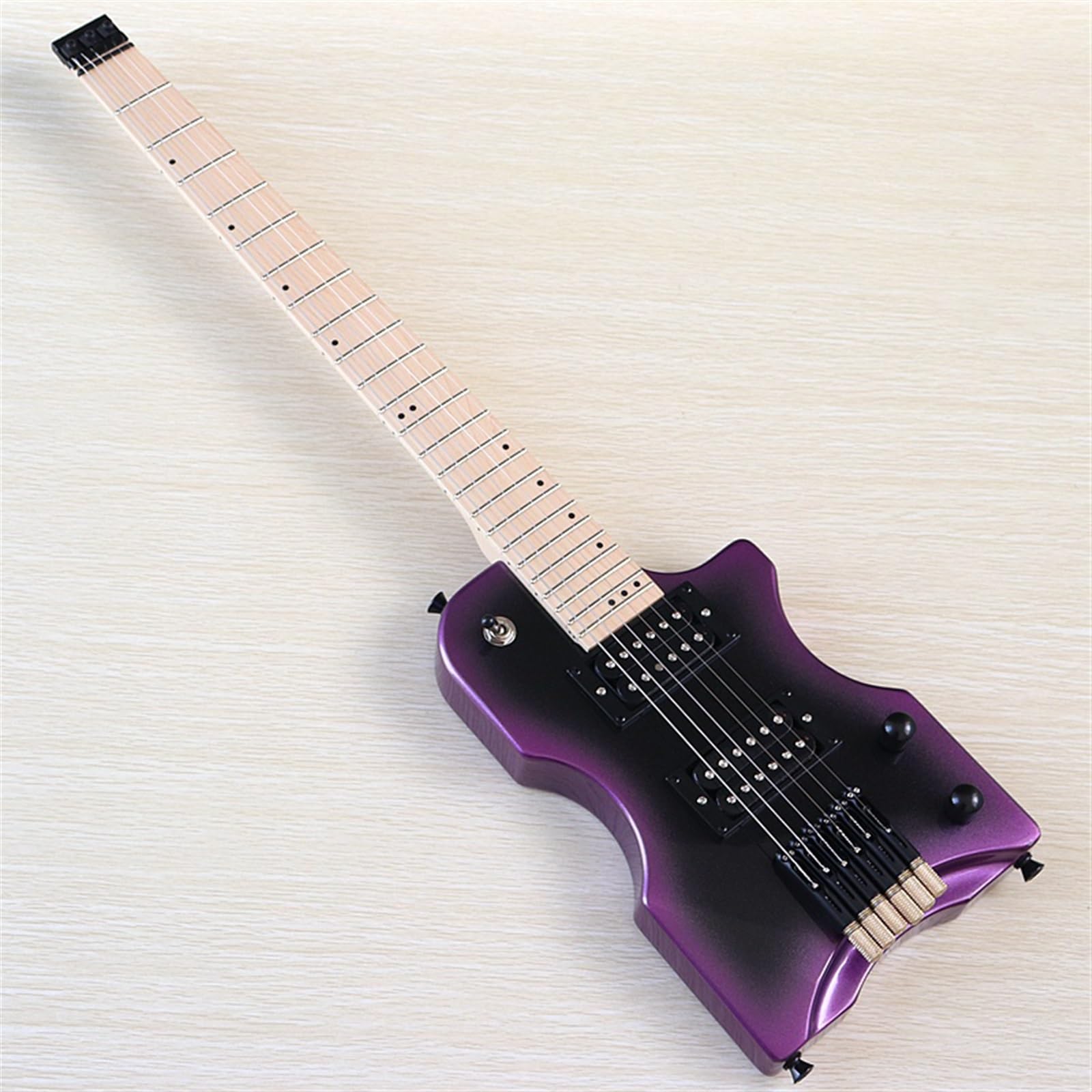Mini Przenośna Gitara 6-strunowa Podróżna Bezgłowa Gitara Elektryczna 30-calowy Wysoki Połysk Wykończenie Z Litego Drewna Lipowego Profesjonalna Bezgłowy Gitara Elektryczna (Color : 03)