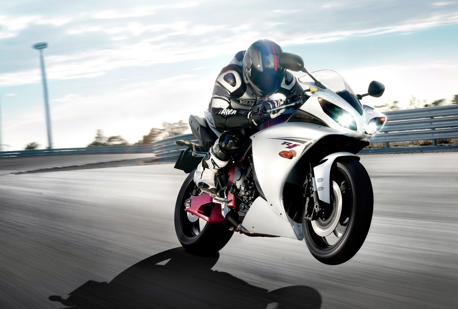 Motocicleta com cardan (97) foto