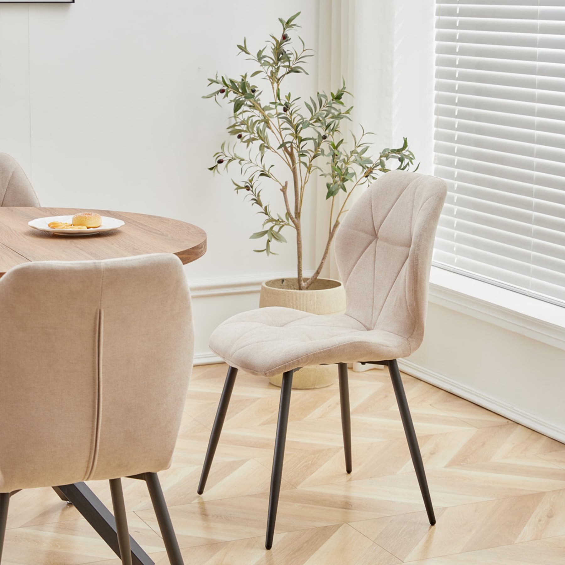 Juego de 4 Sillas de Comedor sin Reposabrazos, Tapizadas en Lino con Respaldo de Rombos, Sillas Modernas con Patas de Metal, Sillas Auxiliares para Cocina y Comedor, Ahorra Espacio, Caqui
