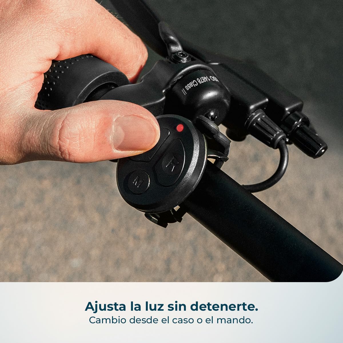 Cecotec Casco de Bicicleta Inteligente BrainGuard Pro L-XL. Luces Frontal y Trasera con Múltiples Modos, Intermitentes con Efecto Dinámico, Control Desde Manillar, Batería Recargable 800mAh