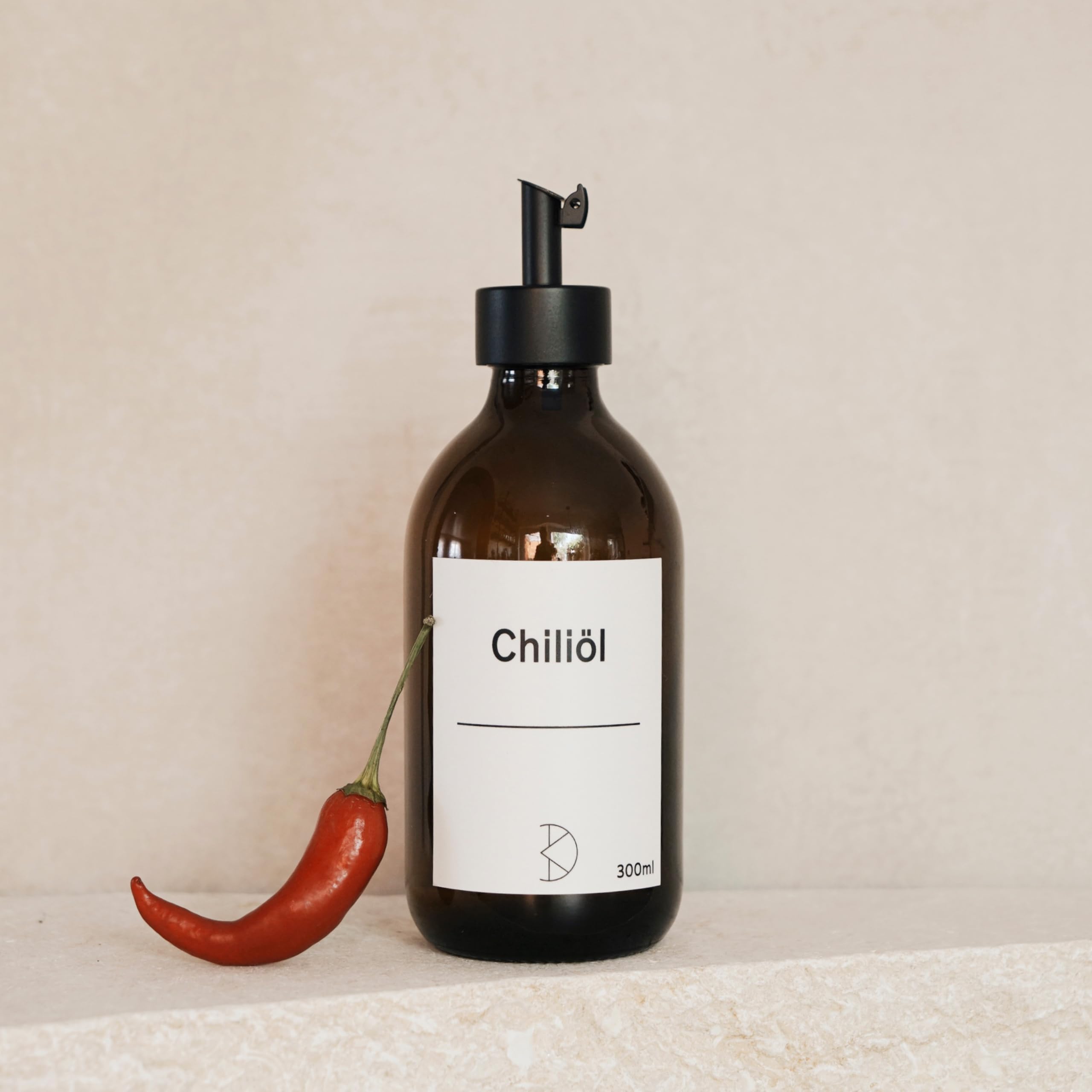 6 botellas de aceite para rellenar, dispensador de aceite moderno de cristal ámbar con boquilla de acero inoxidable, dispensador de aceite, vinagre y balsámico, diferentes pegatinas, 300