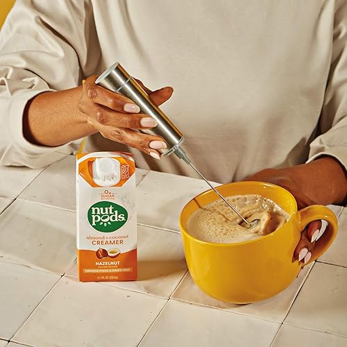 Miniatura 7 de nutpods Paquete de crema de café no lácteo: un paquete de 4 de crema de vainilla francesa y un paquete de 4 de crema de avellana.