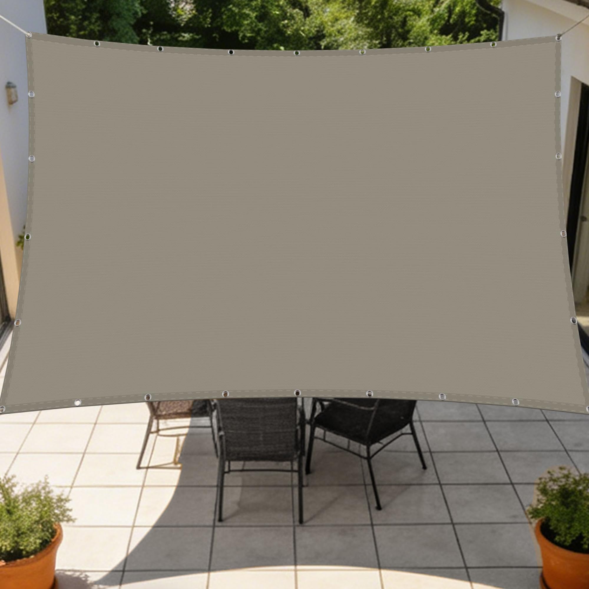 Voile d'ombrage 280 x 300 cm taupe pour jardin et terrasse extérieure