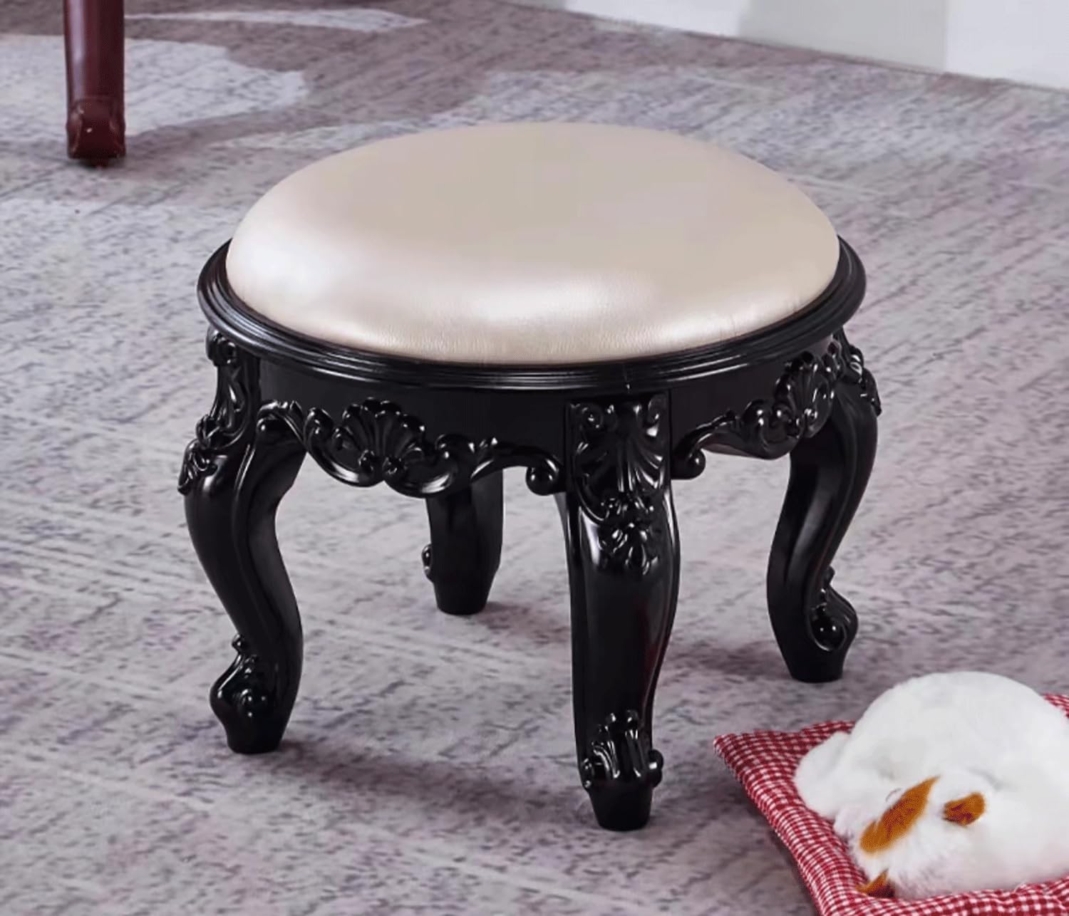 Dossier de banc et petit tabouret bas blanc pour soulager les jambes