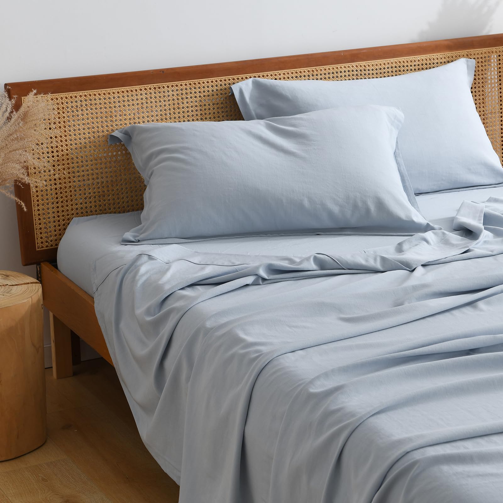 PANDATEX Light Blue Queen Size 4 Piece Sheet Set, Cooling Sheets for Hot Sleepers, Linen-Textured Rayon Derived from Bamboo Cotton Blend Sheets, Deep Pockets Natural Bed Sheets