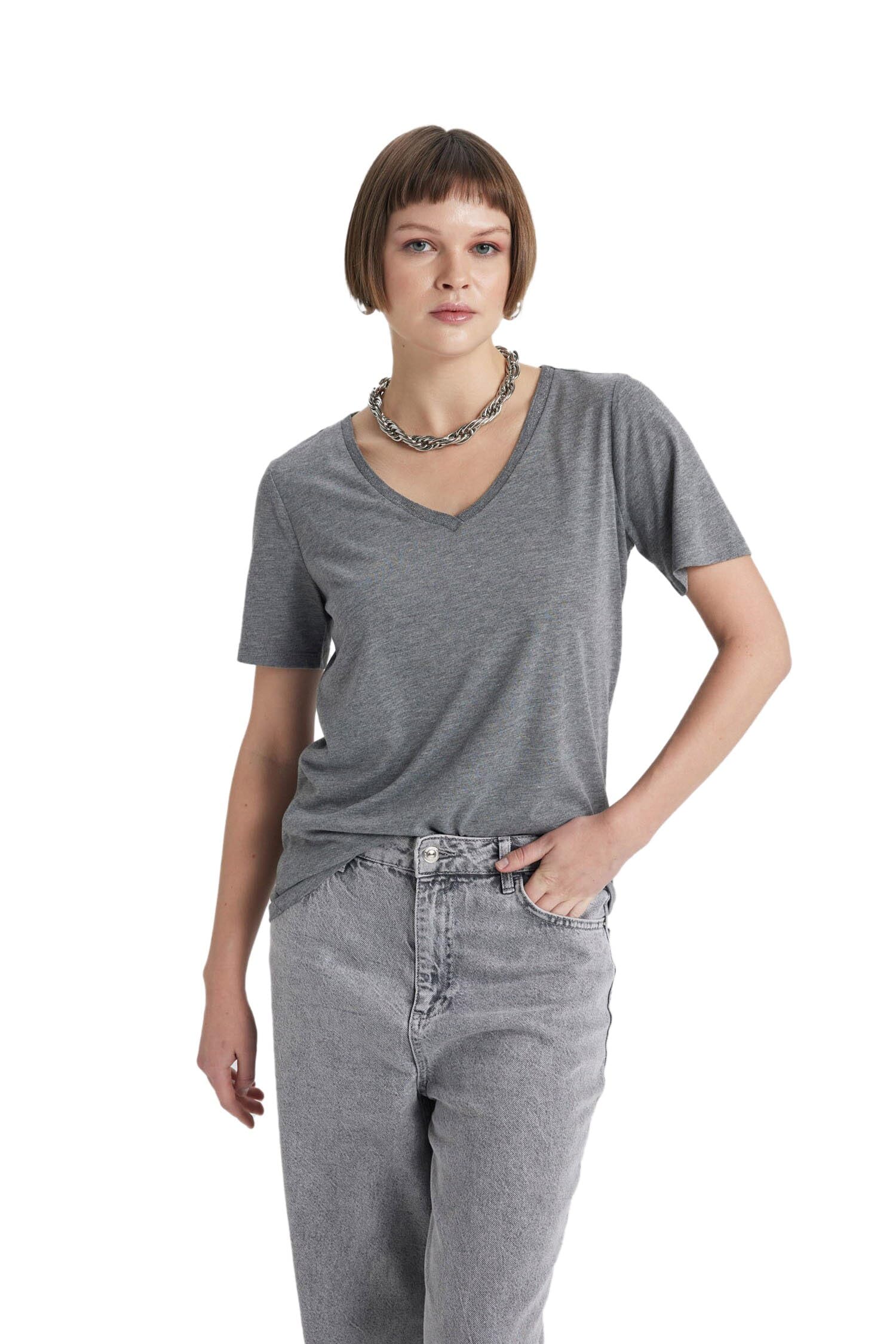 Kadın V Yaka Kısa Kollu Tshirt