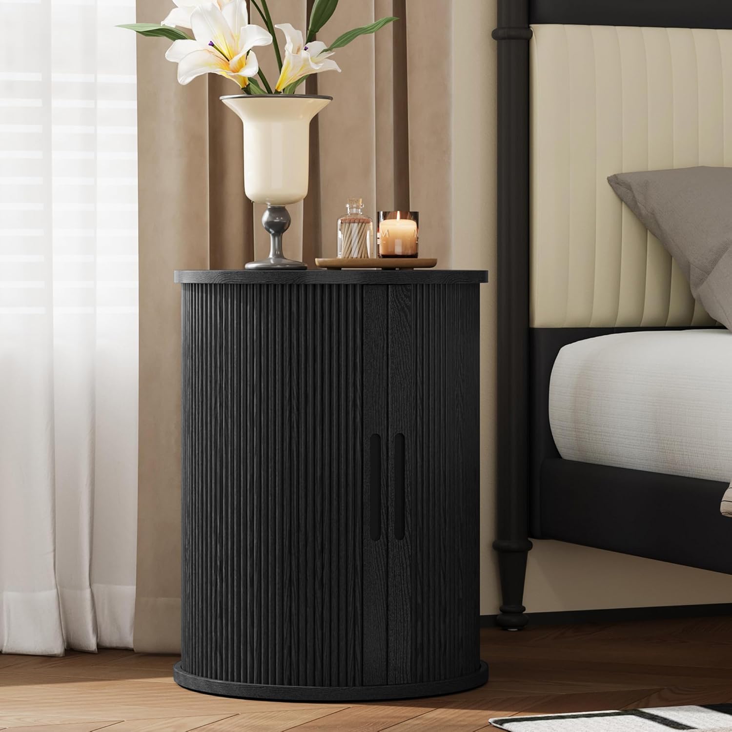 LINSY HOME Round End Table, Fluted Side Table with Sliding Tambour Door and Storage Shelf, Mid Century Modern Circular Nightstand for Bedroom, Wood Boho Tall Bedside Cabinet for Small Space, Black