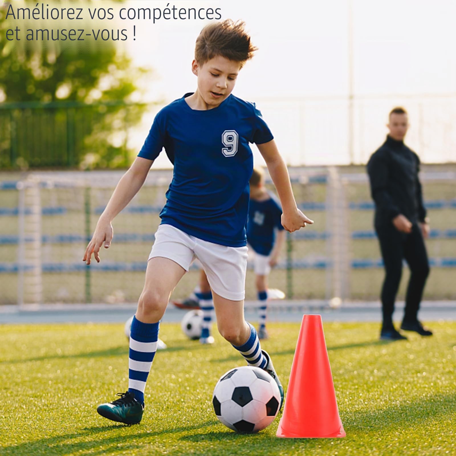 AKOLAFE Lot de 24 Cônes d'Entraînement 23x13.5cm Plots de Marquage en LDPE Souple et Incassable Plot Sport de 4 Couleurs avec Sac de Transport Cône de Signalisation pour Football Roller Agilité École