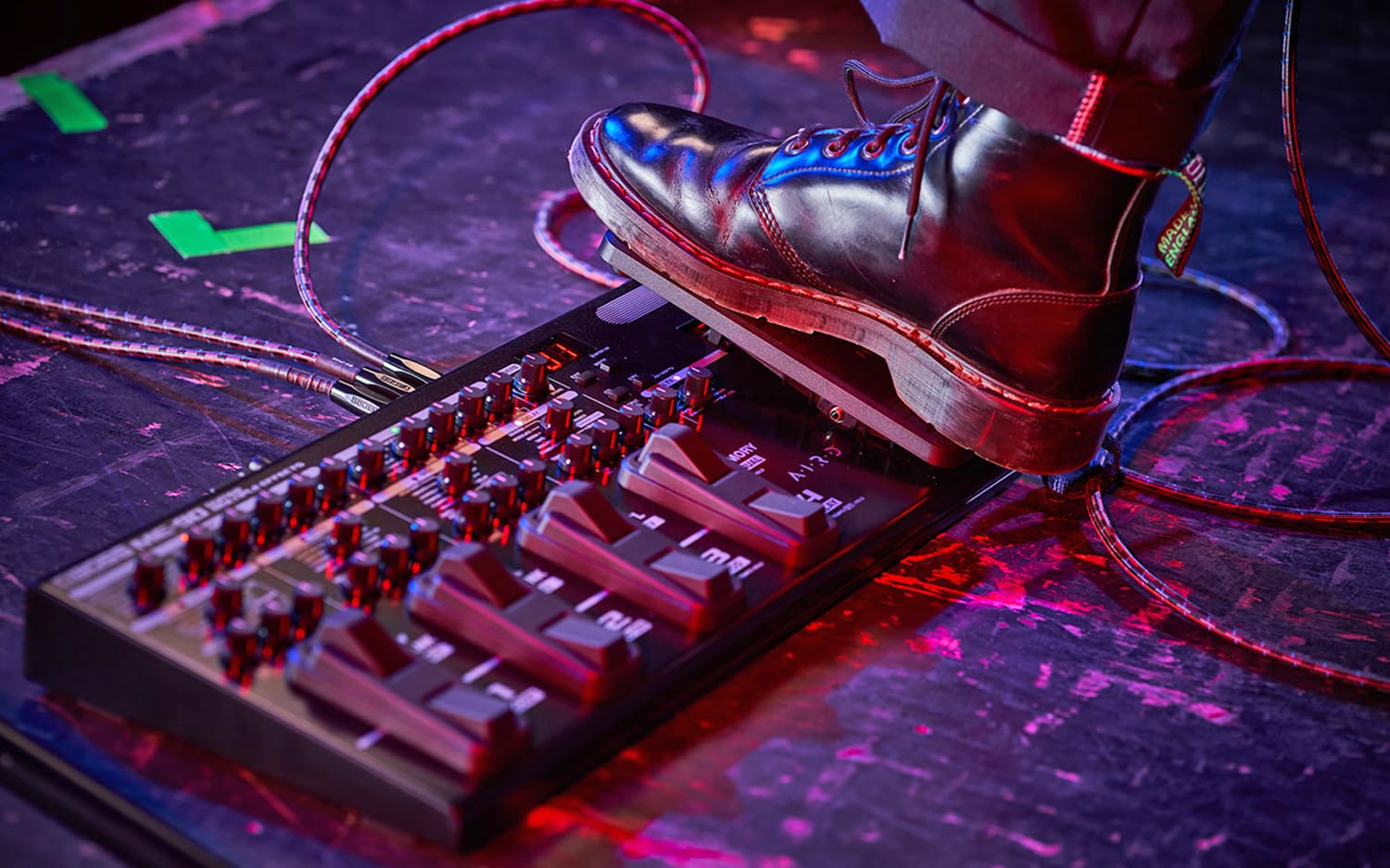 Boss ME-90 Gitarrenprozessor Multi-Effektgerät für Gitarre + keepdrum Netzteil