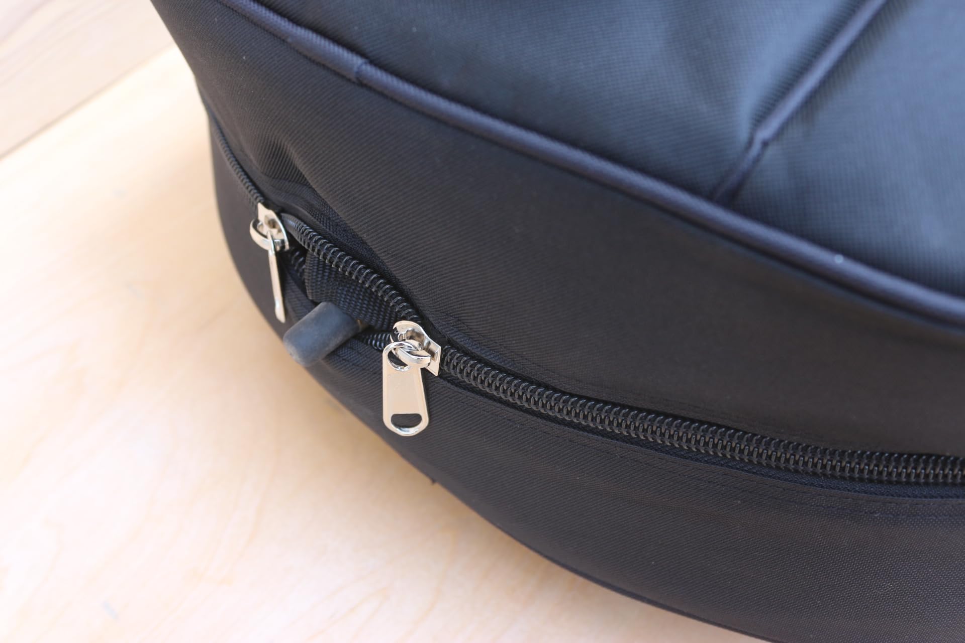 Custodia per violoncello, dimensioni 4/4, esterno in nylon, imbottitura in schiuma spessa 20 mm, spallacci regolabili, tasche multiple, spazio frontale per accessori, tasca posteriore per
