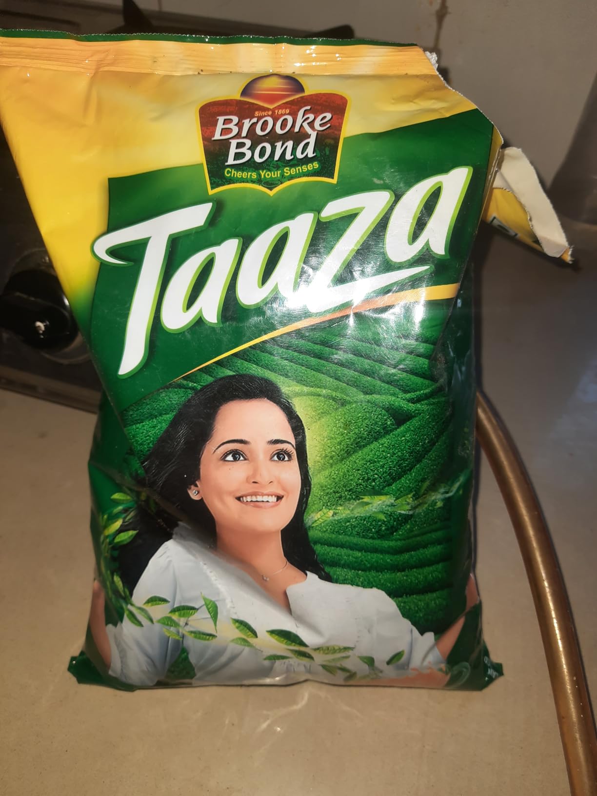 Taaza Tea 1 kg, Darjeeling tea, Flavoured : Amazon.in: Grocery ...