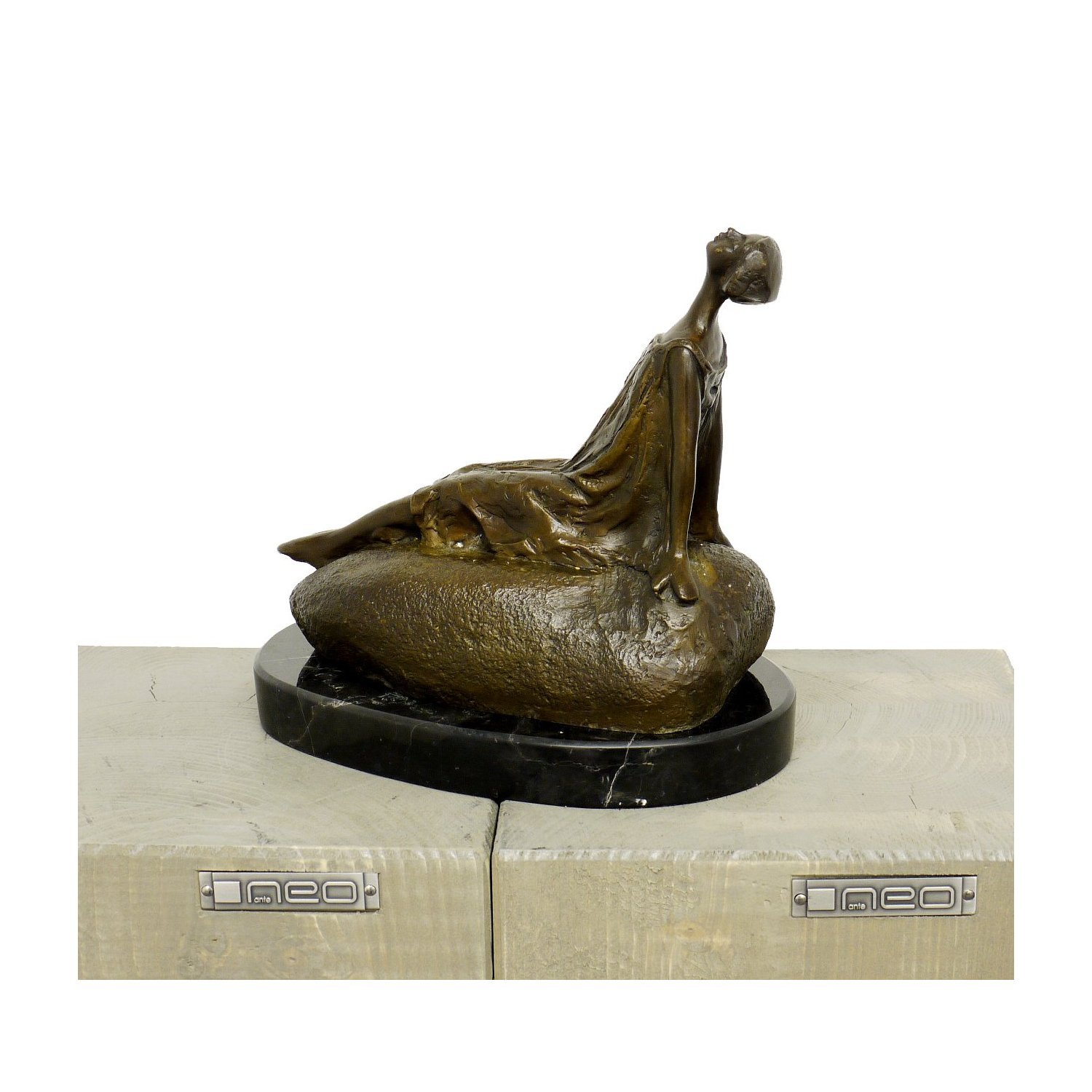 Kunst & Ambiente Moderne Bronzeskuptur - Der Sternengucker - signiert von Milo - Kunstvolle Dekoration - Deko in Bronze - Statue - Wohndeko