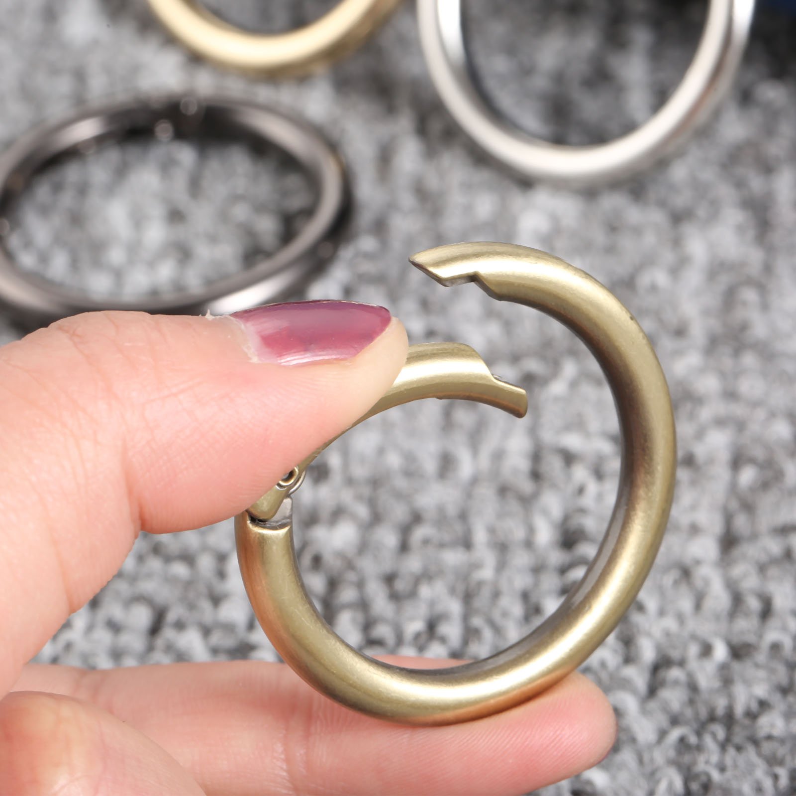 Amazon | キーホルダー キーリング 丸型カラビナ 金具 丸カン バック用