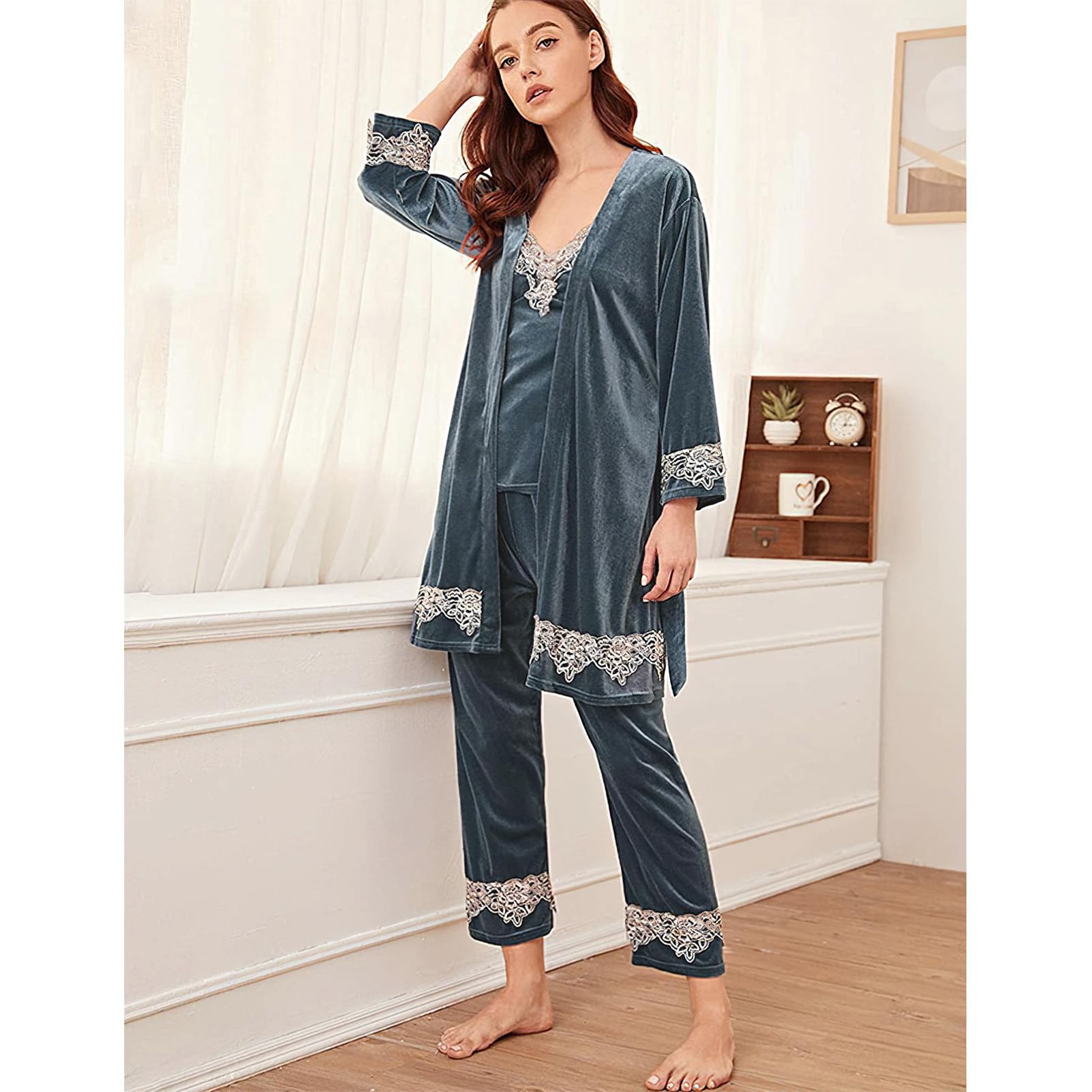 Donna Elegante Ricamo 4PCS Set Pigiama Velluto Accappatoio + Abiti + Pantaloni Abbigliamento Termico da Notte