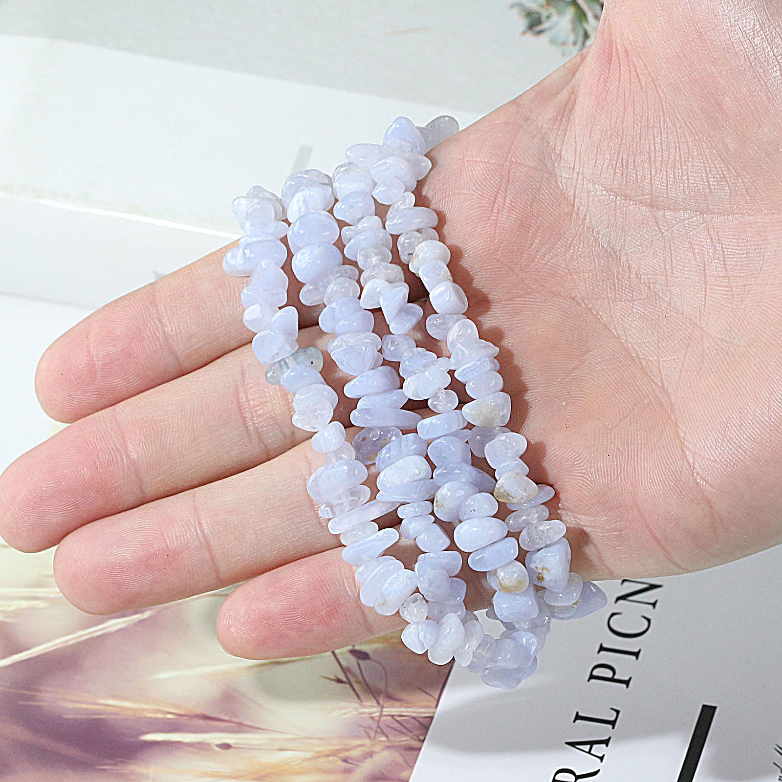 260pcs Natural Blue Lace Agate Crystal Beads Chips 5mm to 8mm Irregular Gemstone Beads with Holes DIY for Bracelet Necklace Earrings Jewellery Making Craft 32 inch - Image 4