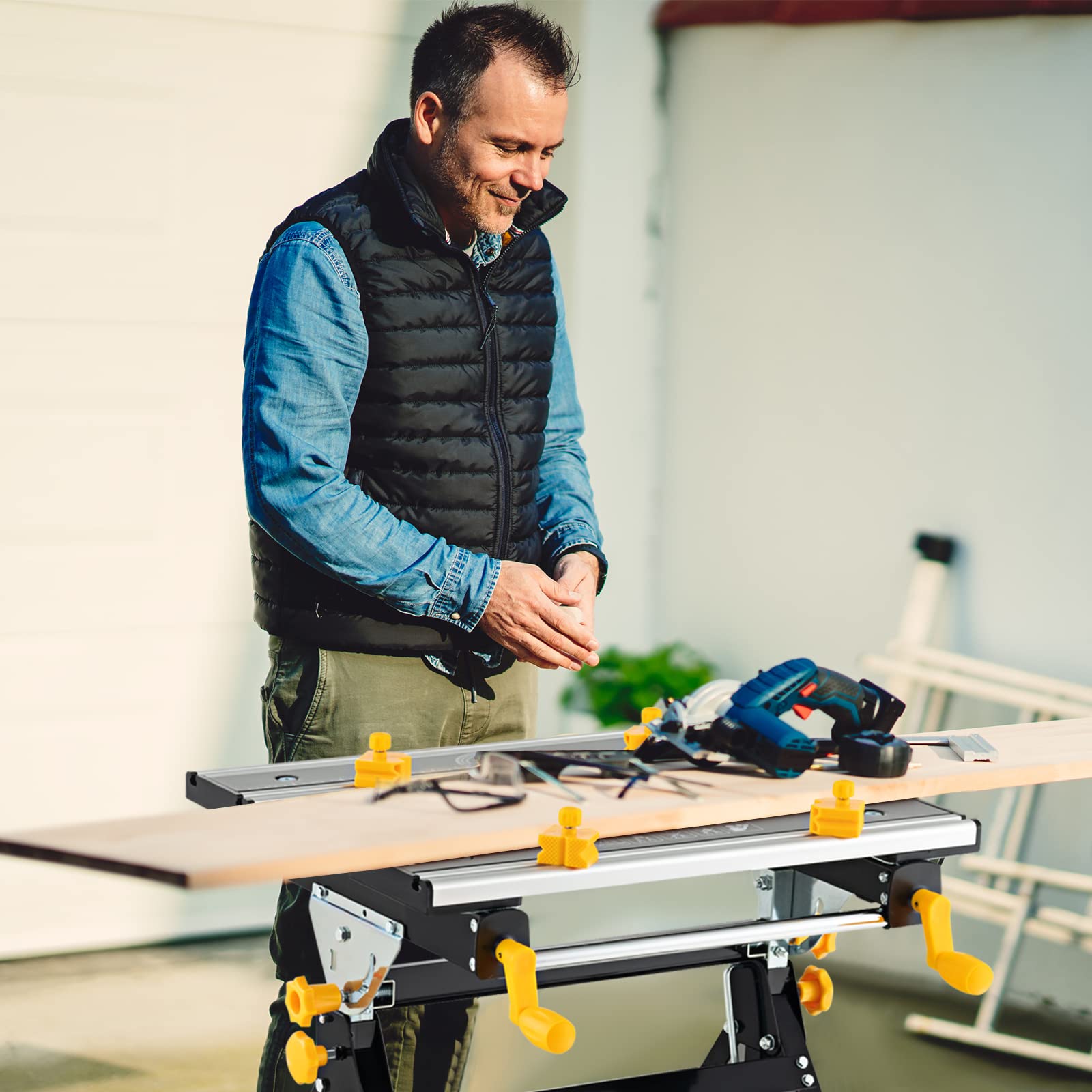 COSTWAY Établi Pliable avec Plate-Forme Inclinable 7 Hauteurs réglables, Support de Scie Garage Cadre en Alu avec 2 Poignées de Serrage et 8 Pinces Coulissantes, Tréteau Plan de Travail Portable