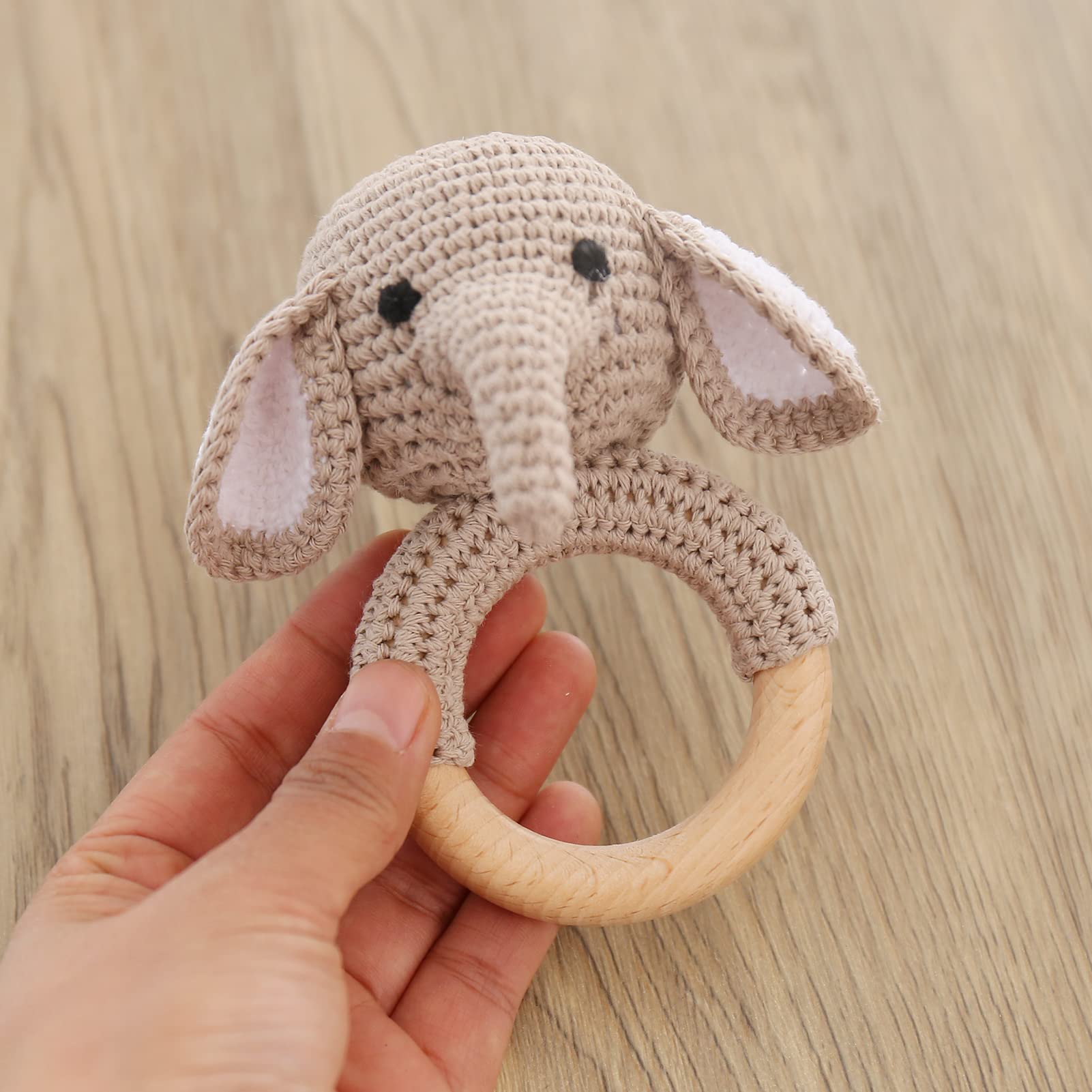 YIEUR Sonajero de ganchillo para bebé, elefante gris de ganchillo de madera, mordedor de madera para bebé, regalo para nacimiento, anillo de madera, juguete de madera hecho a mano para niño y niña