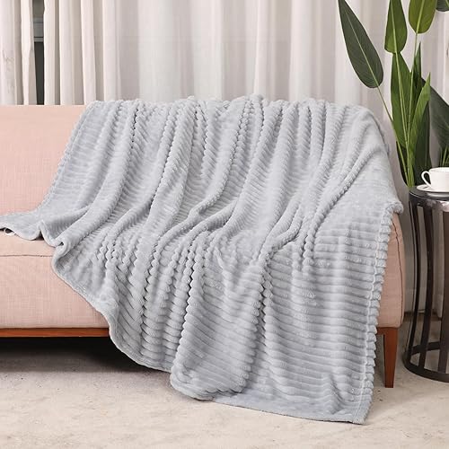 Snuggle Sac - Manta de viaje de forro polar esponjoso, manta para sofá, cama, sofá, manta cálida y suave con patrón de rayas, 50 x 60 pulgadas, gris