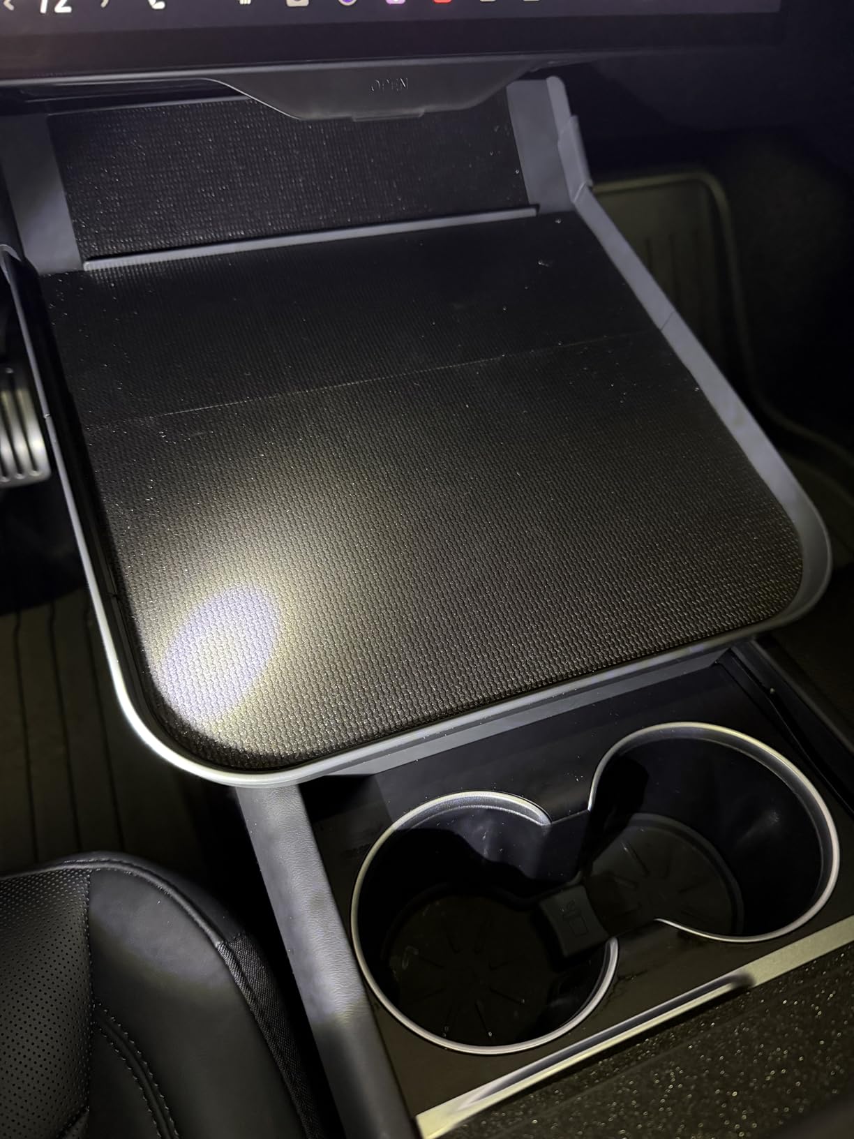 Tesla Model Y & Model 3 Center Console Tray Table (2020–2026) – Anti-Slip Food & Organizer Tray (Tray Only)