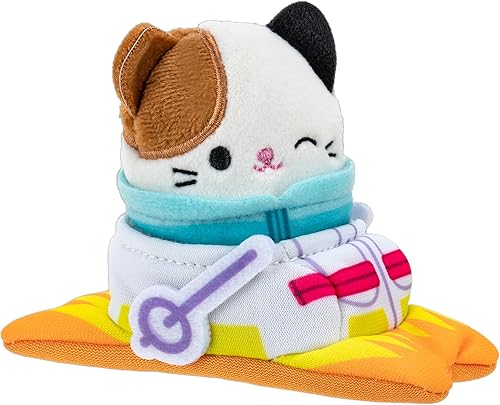 Miniatura 9 de Squishville by Original Squishmallows - Chalet de esquí - Incluye cuatro esquís de 2 pulgadas, tabla de snowboard, muñeco de nieve, silla, cama y