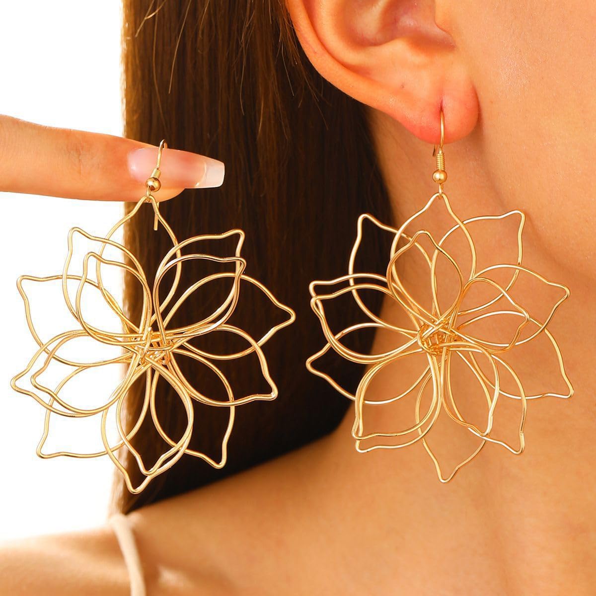 Large Lotus Petal Earrings for Women Exaggerated Flowers Dangle Drop Earrings Metal Wire Woven Hollow Lotus Pendant Earrings Jewelry image 2