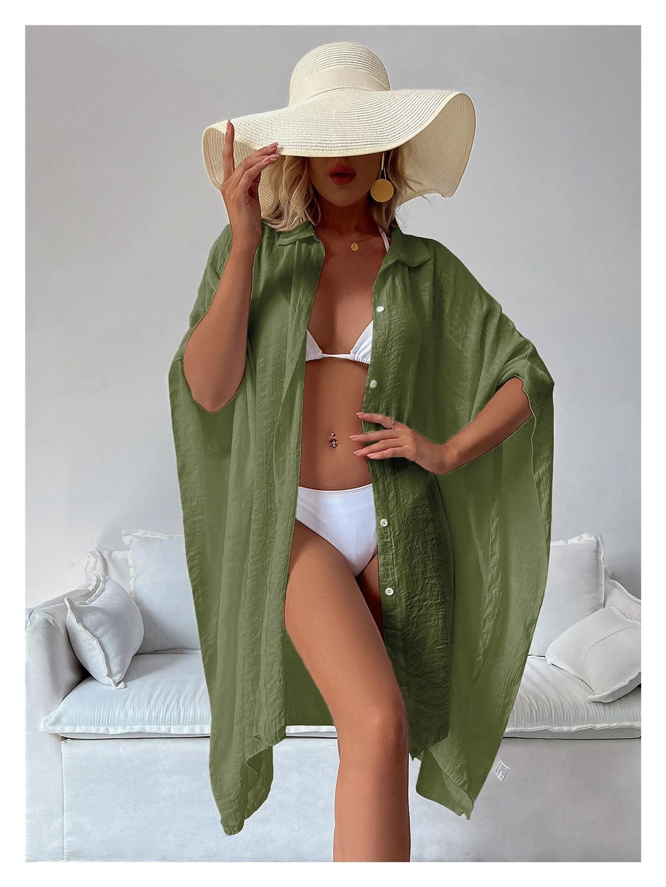 Ropa de playa mujer: camisa suelta verde militar y camisón pareo suave para bañador