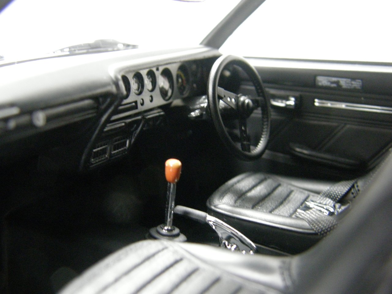 Amazon | 1/18 ニッサン スカイライン GT-R #73 ブルーメタリック 完成