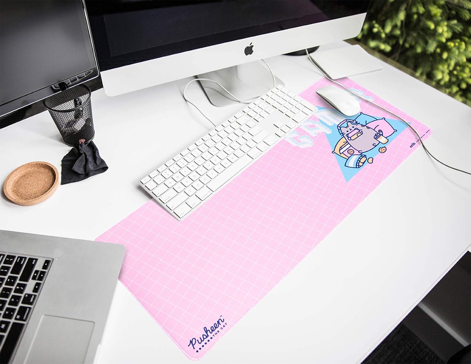 Grupo Erik XXL Mouse Pad - Pusheen Gifts for Cat Lovers | Gaming Desk Mat 31.5 x 13.8 inches, Non-Slip Rubber Keyboard & Mouse Mat Large | Gaming Gifts Gamer