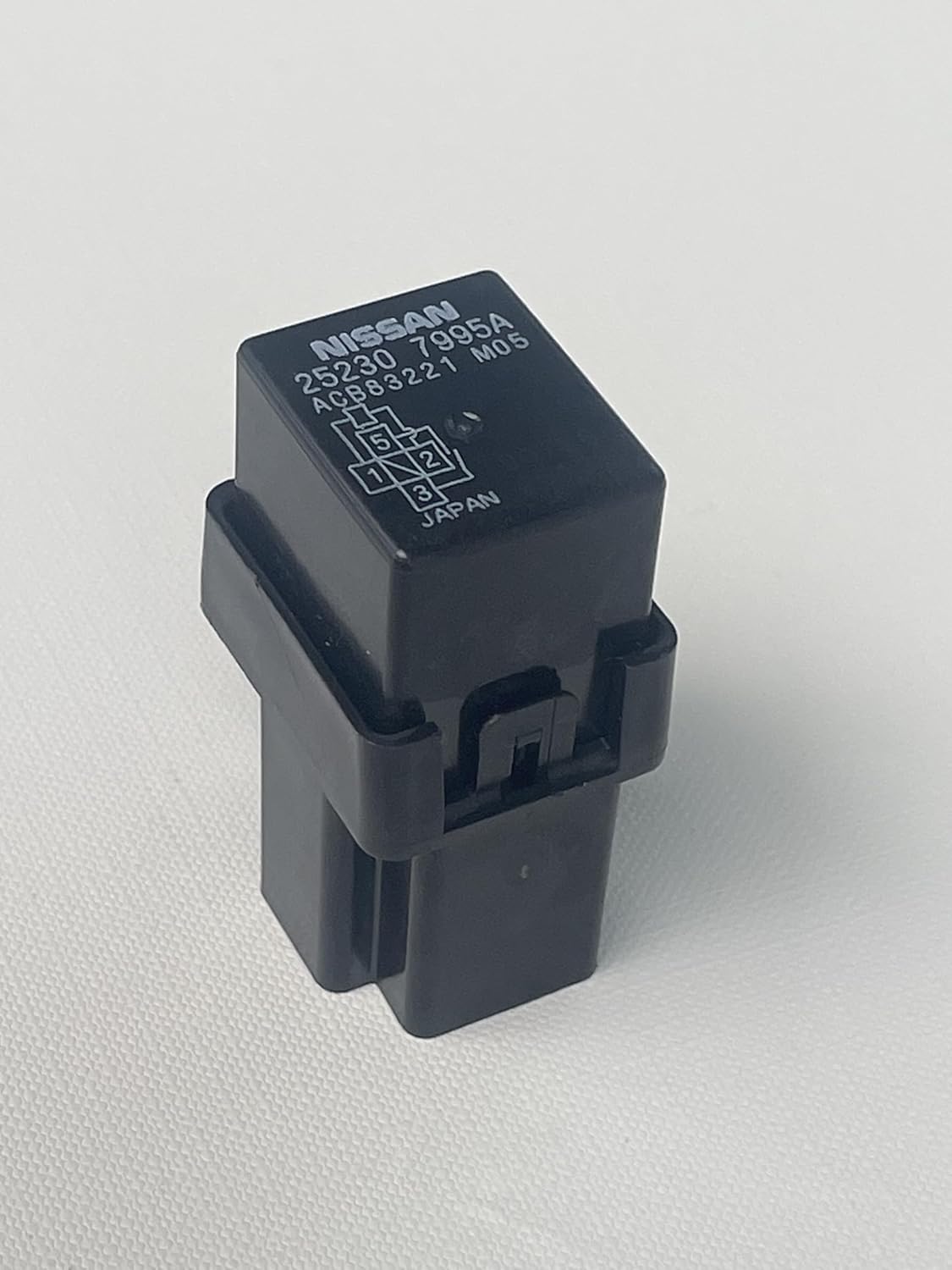 Genuine OEM ACB83221 25230-7995A Radiator Fan Relay – Compatible with Nissan Altima/Murano/Rogue/370Z/GT-R/Leaf/Z; Compatible with Infiniti Q50/G37/FX/M/QX56 – Under-Hood Fuse/Relay Box