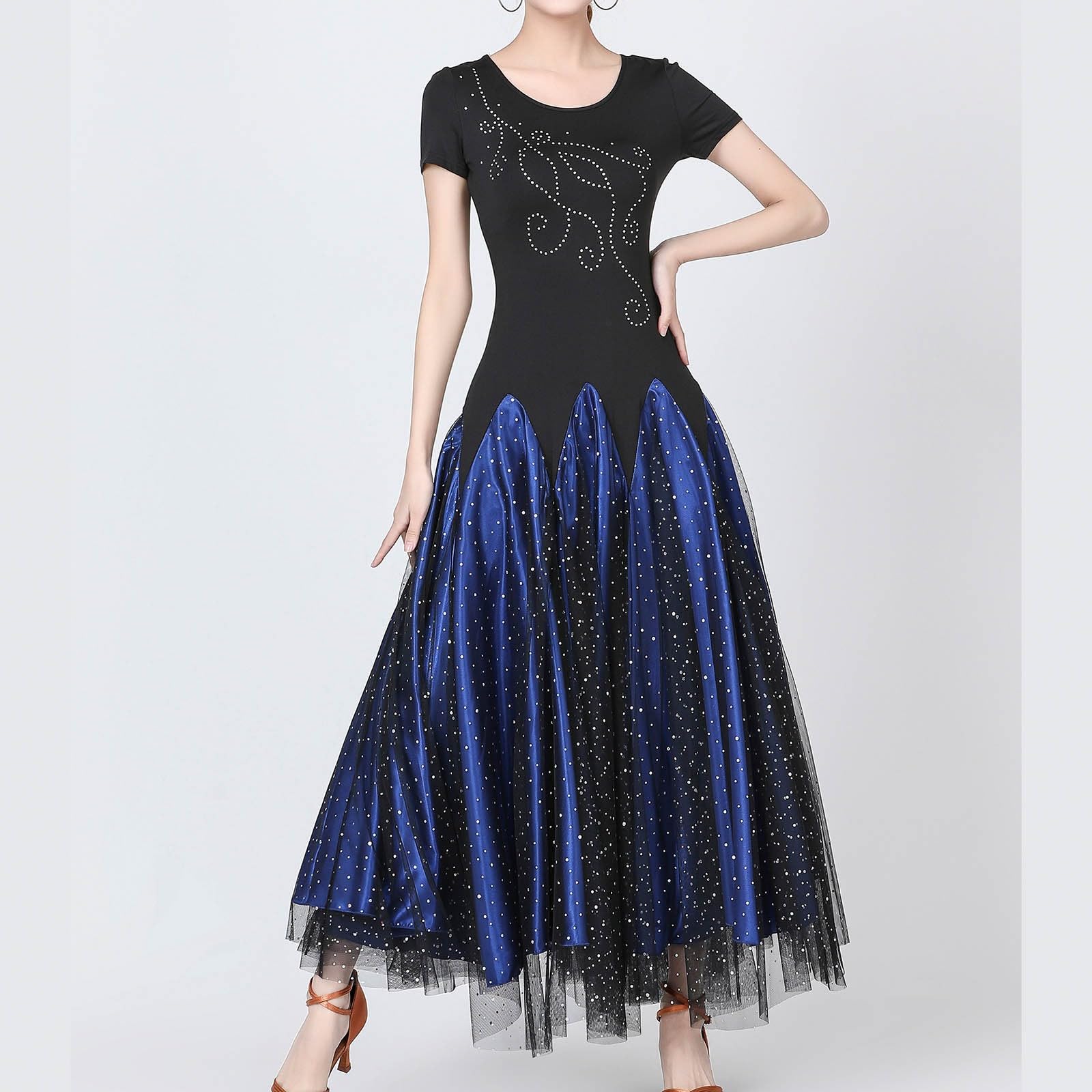 Robe Ete Femme Chic Et Elegant Robe Traditionnelle pour Femme élégante Jupe de Danse à Volants étagés ornée de Sequins et de pour Une Festive