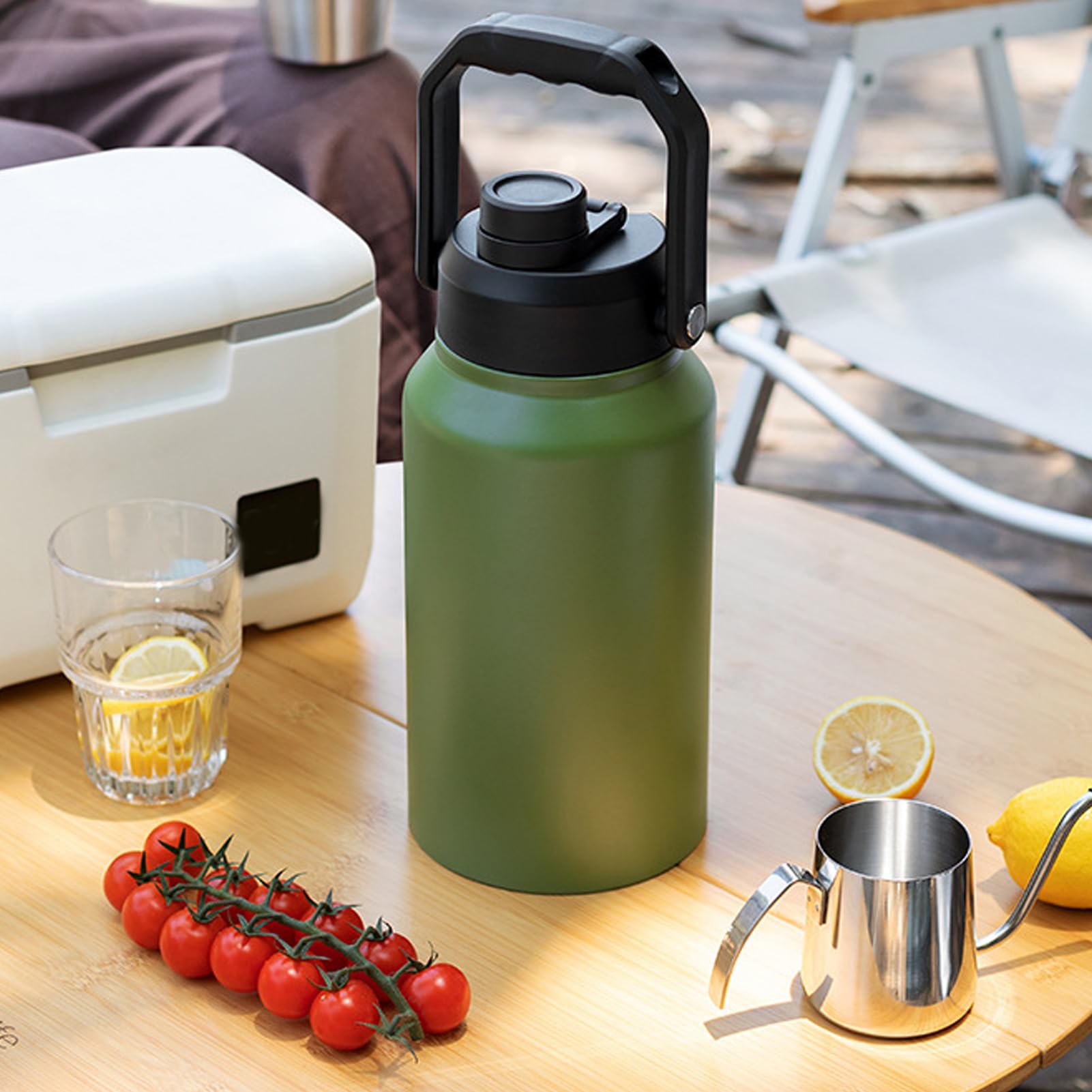 Botella de agua de acero inoxidable 316 de 3 litros con aislamiento al vacío, tapa y asa. Mantiene las bebidas frías durante 48 horas y calientes durante 24 horas. Ideal para el