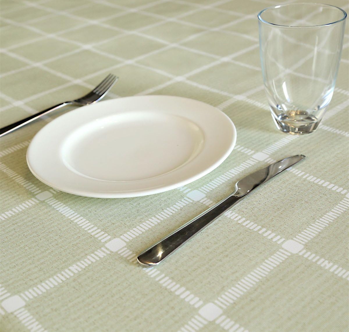 LEEVAN Heavy Weight Vinyl Rectangle Table Cover Wipe Clean PVC Tablecloth Oil-proof/Waterproof Stain-resistant-54 x 72 Inch(Matcha Plaid)