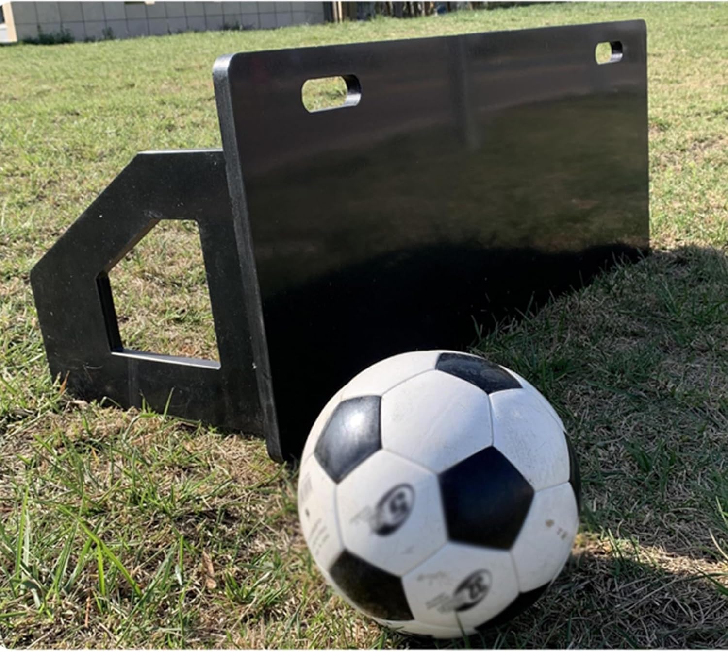 Football Rebound Board,Station Football Rebound Board,Foldable Football Training Equipment,Impact Resistant Soccer Training Wall,for Passing and Control Skills Training