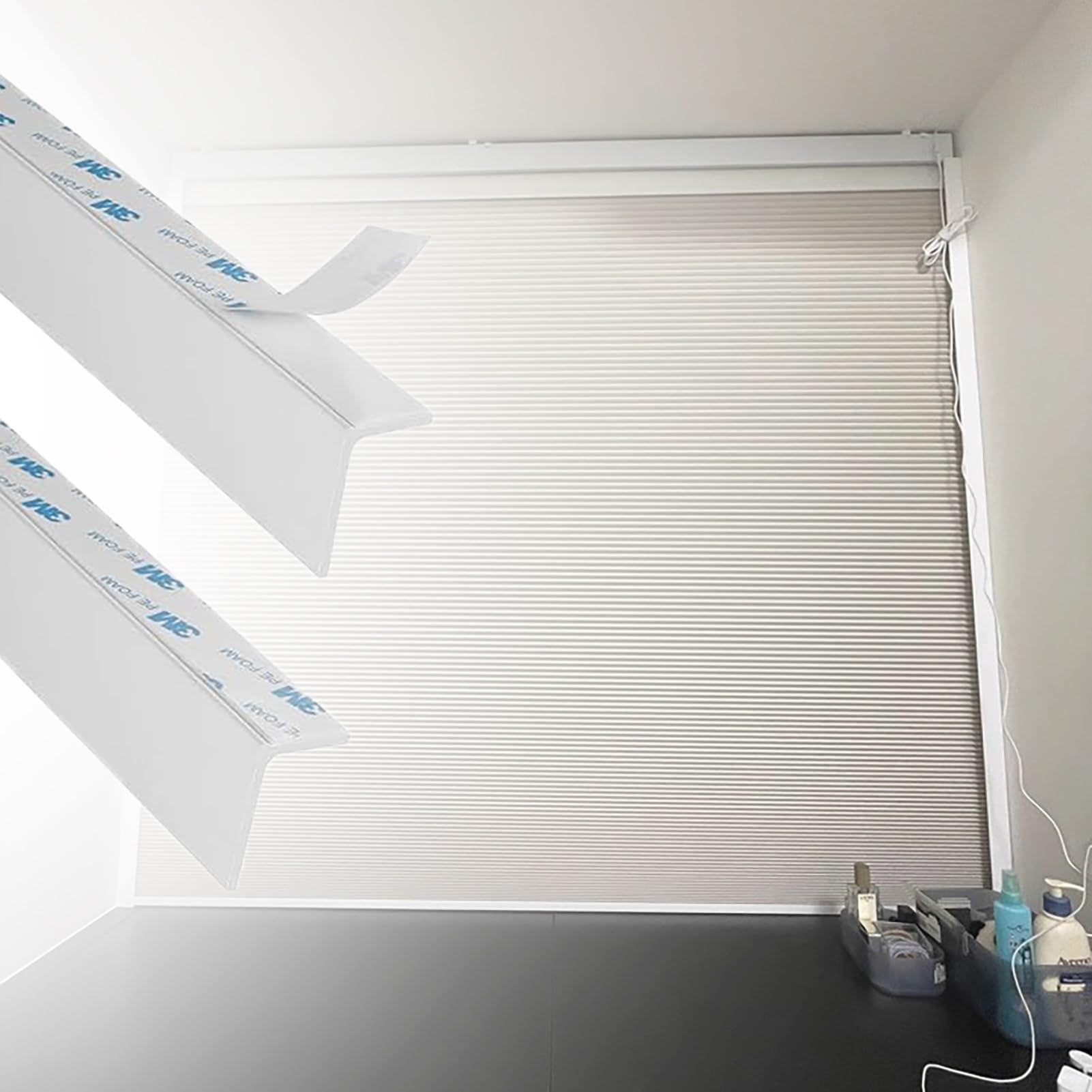 Strisce Laterali Oscuranti Blindify Per Tende - PVC, Tagliabili, 4 Pezzi Bianchi Da 147 Cm, Blocca Luce Per Camera Da Letto, Adesivo 3M