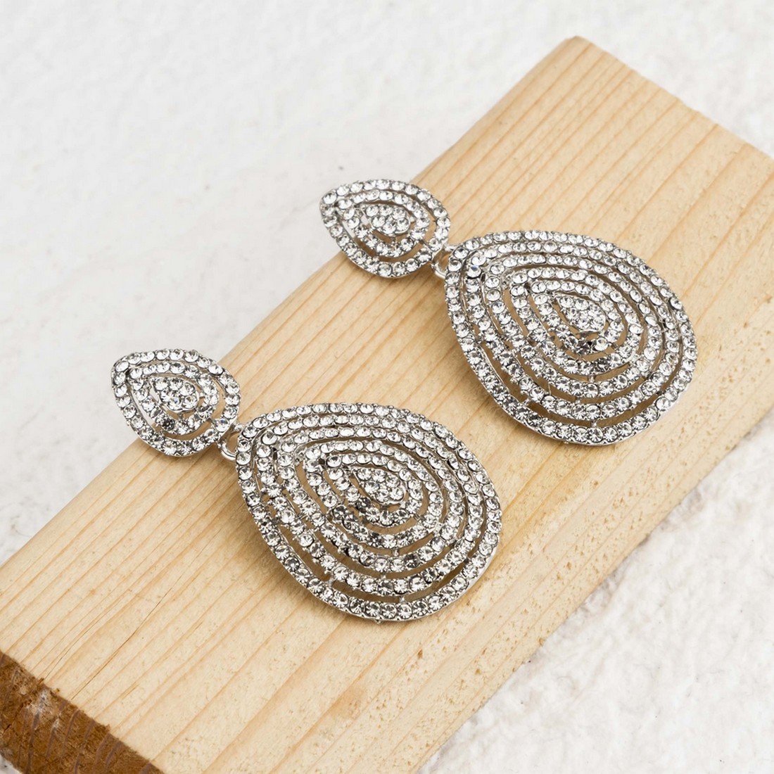 Luxuria Edition Sparkling Off-White Earrings Combo