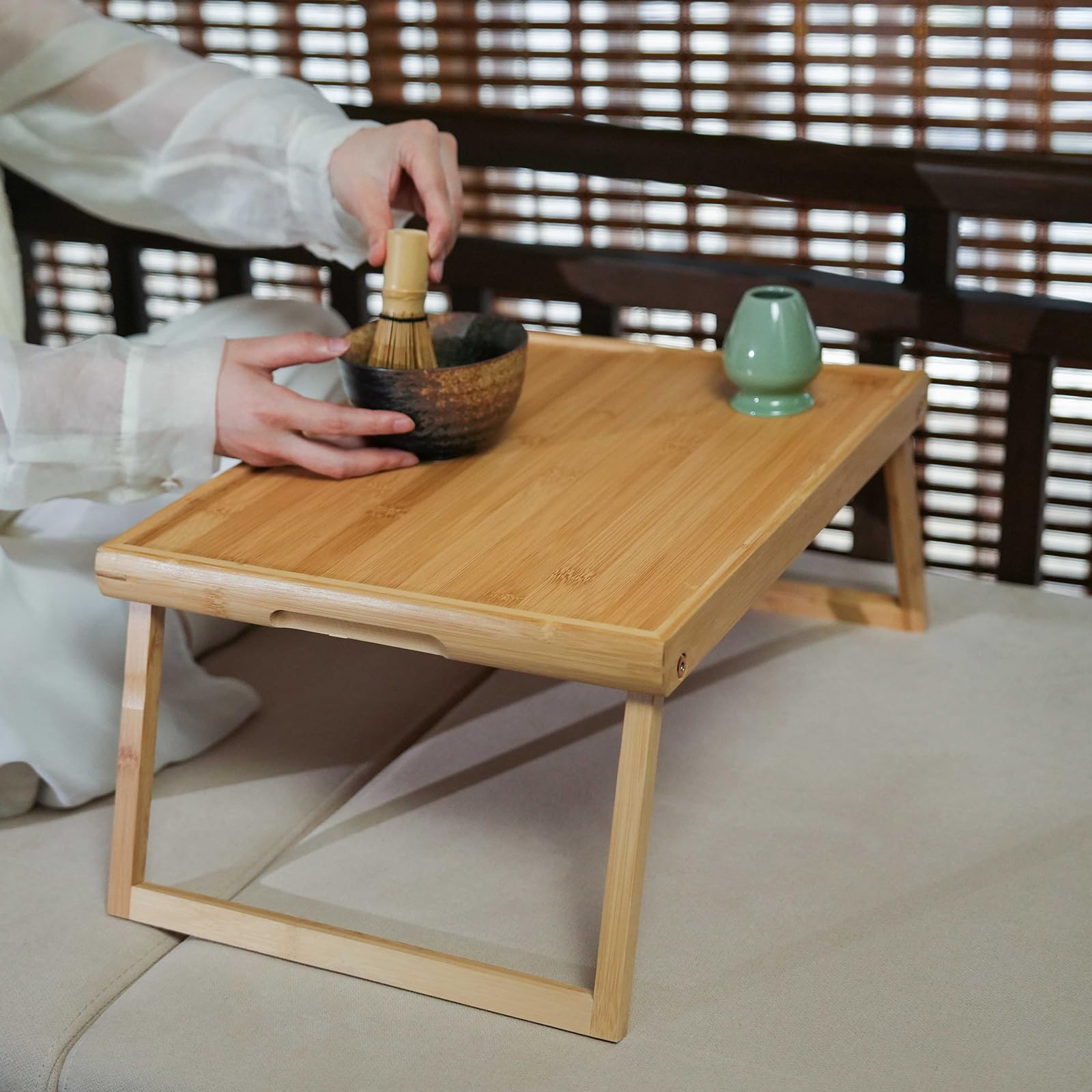 Plateau de lit avec pieds pliants, plateau de service en bambou pour nourriture et collation, petit déjeuner et ordinateur portable pour lit ou canapé