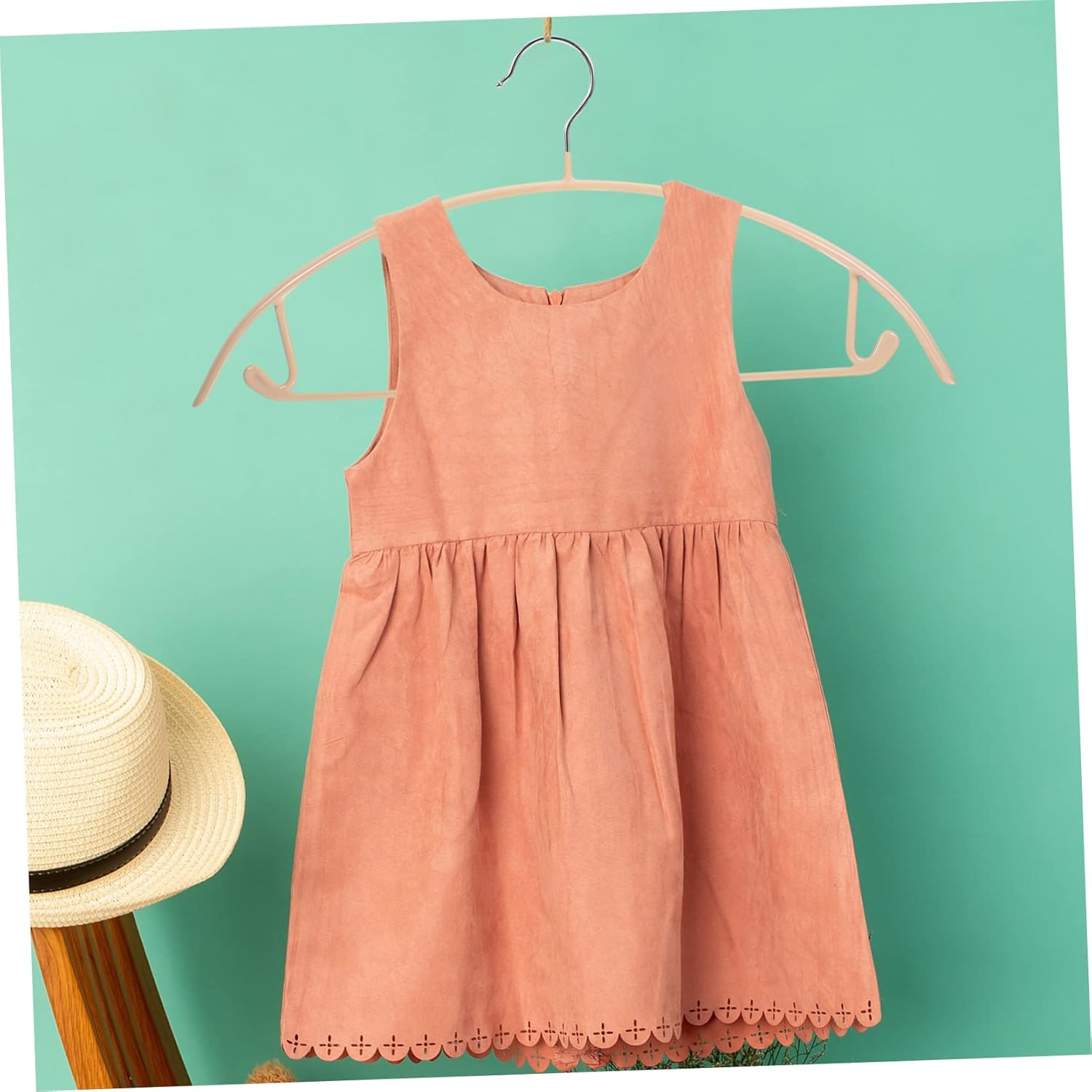 DECHOUS 10pcs Traceless Clothes Hanger Semicircle Design for Coats Sweaters and Jackets Heavy Duty Non- Hangers for Home Organization