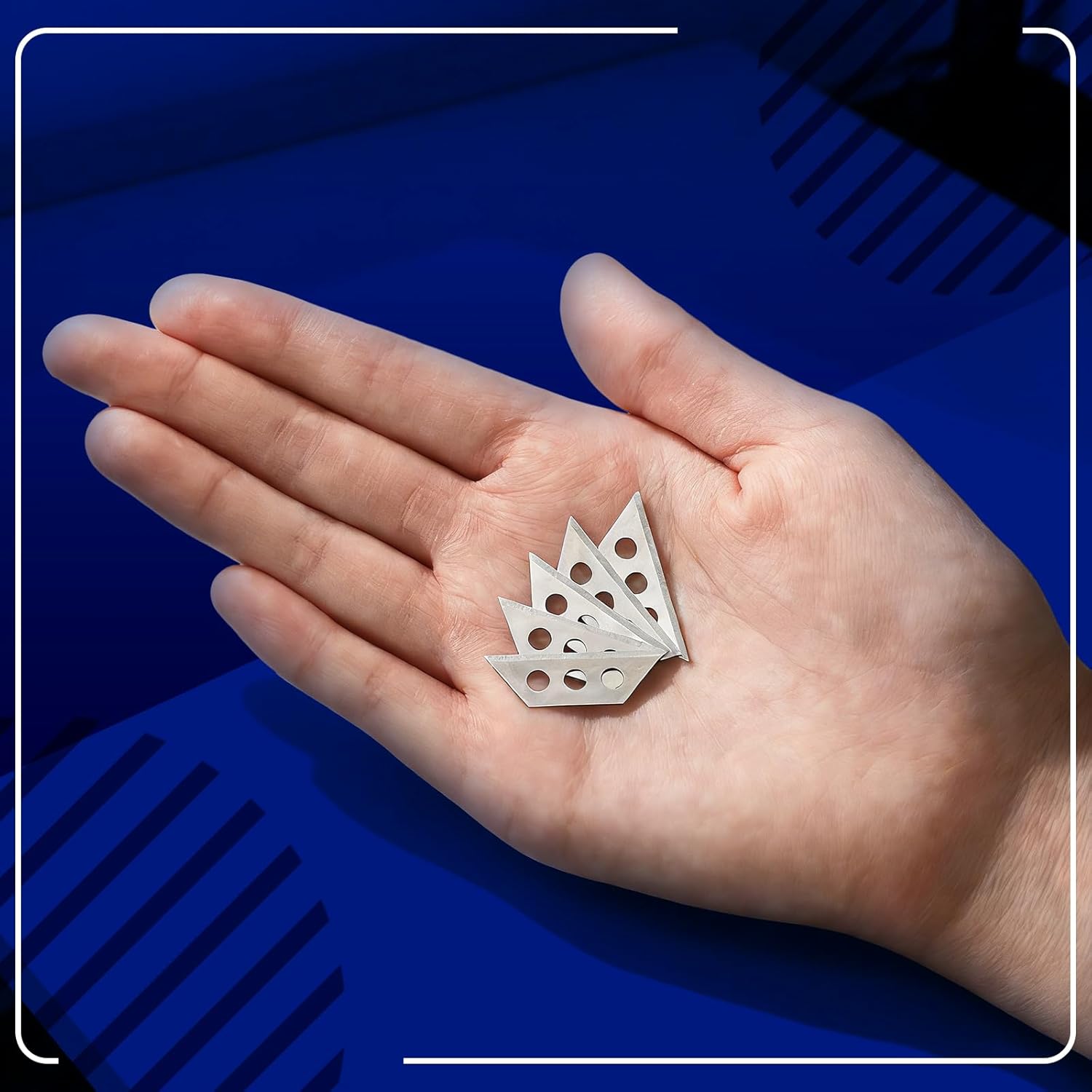 Lothee 50 Pack Mini Utility Knife Blades Compatible with #96 and 12116 and 12126, Carbon Steel Replacement Cutter 3-position Blade Lock for Box Cutters Utility Knives Crafting Tools