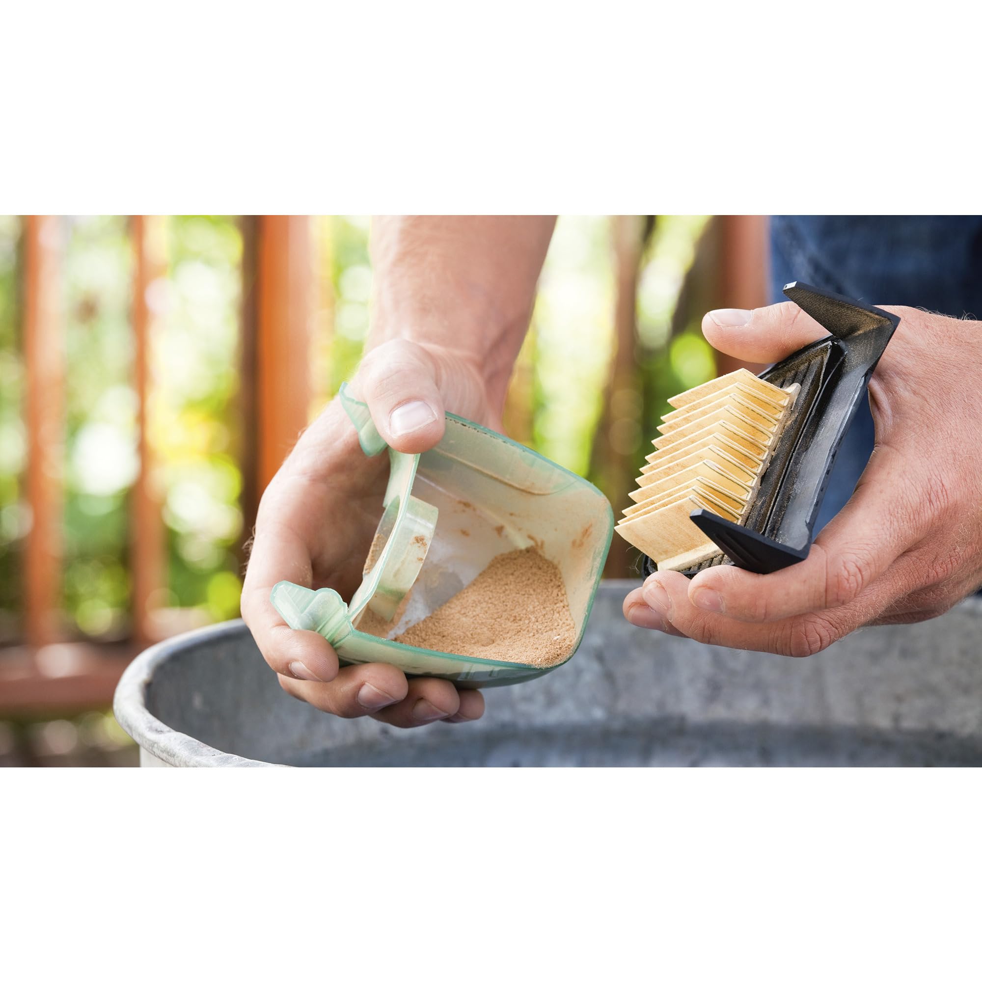 BOSCH Levigatrice vibrante PSS 250 AE 250 W + valigetta + 25 fogli abrasivi