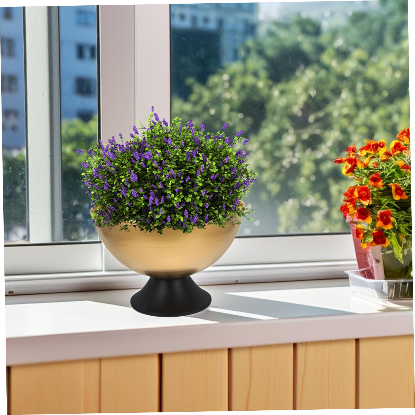 Goldene Metallschüssel mit Fuß aus Eisen, Breite Öffnung für Blumen | Elegantes Design, Schalenförmig für Tischdeko und Hochzeitsfeiern, 1 Stück