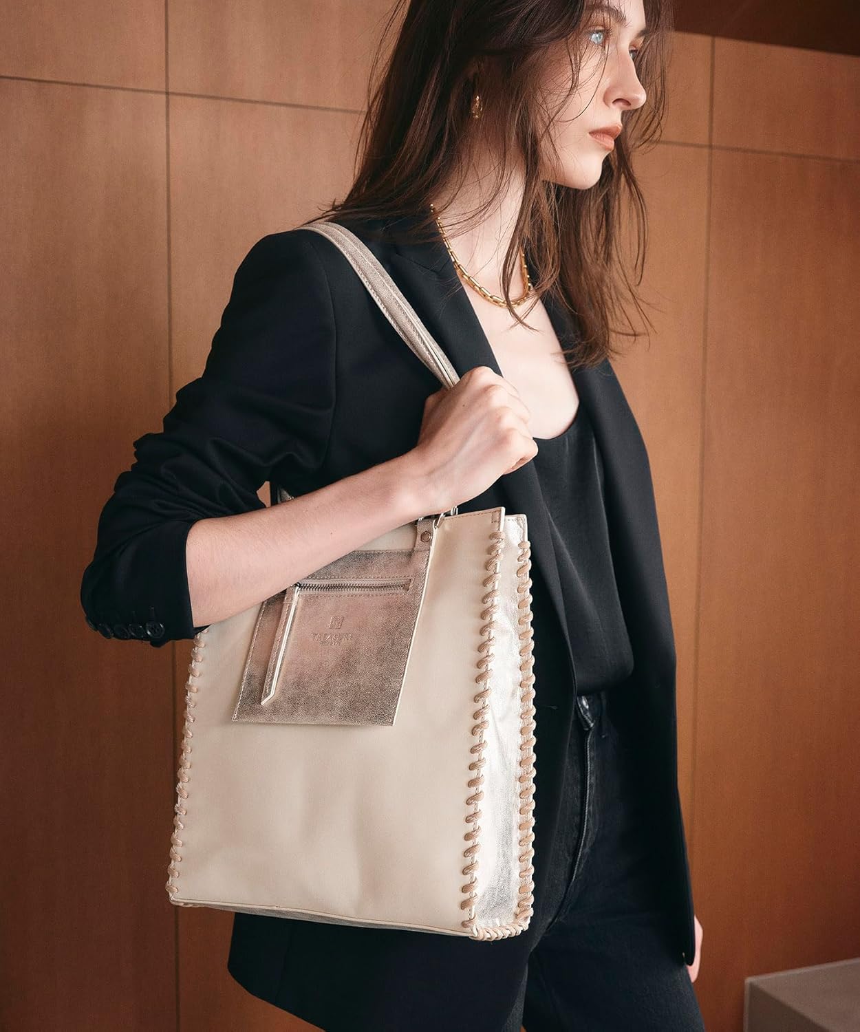 希少 入手困難】アミパリス 24aw ポロ ニットセーター ポロニット AMI